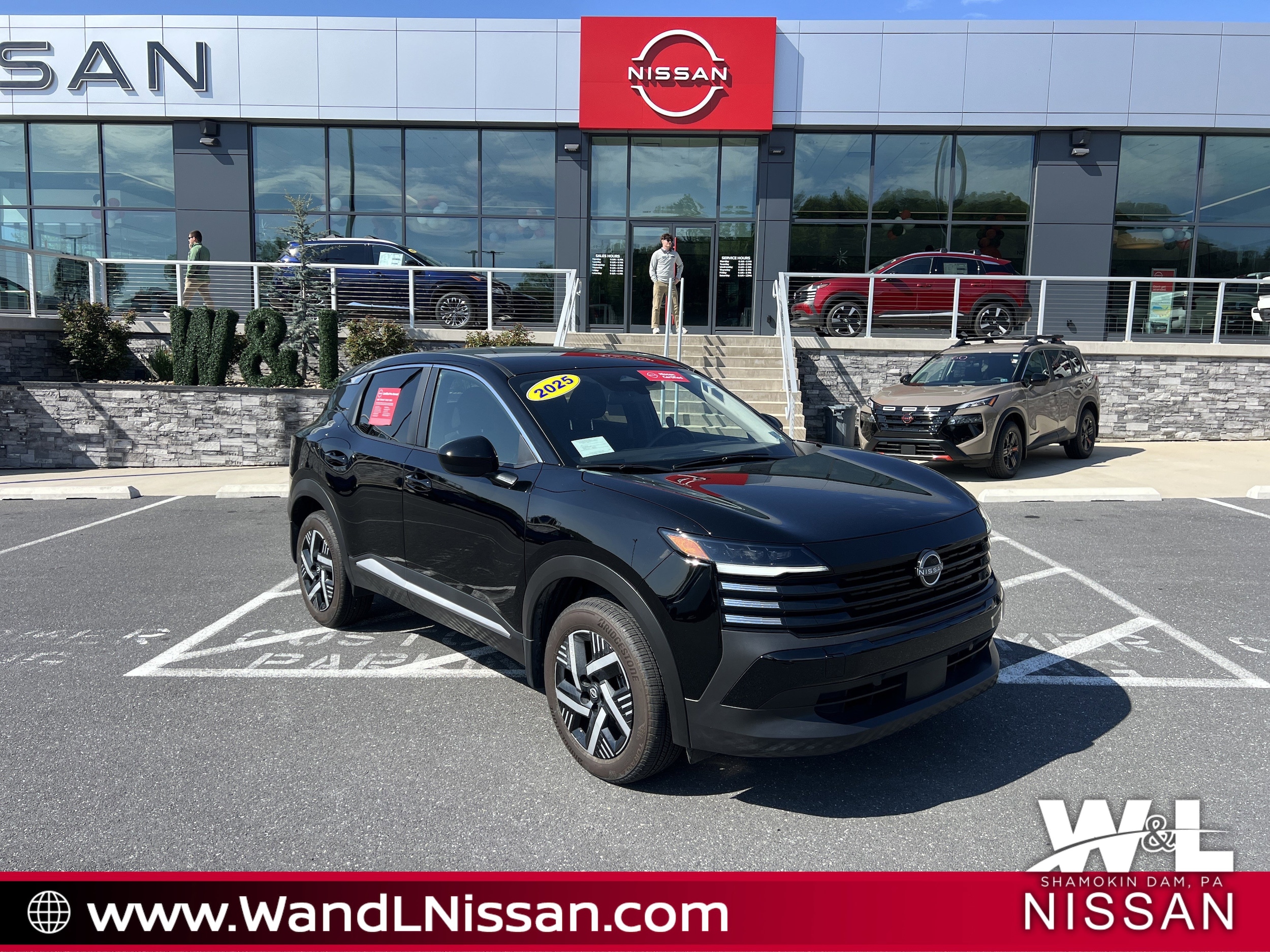 2025 Nissan Kicks 2.0 SV's photo