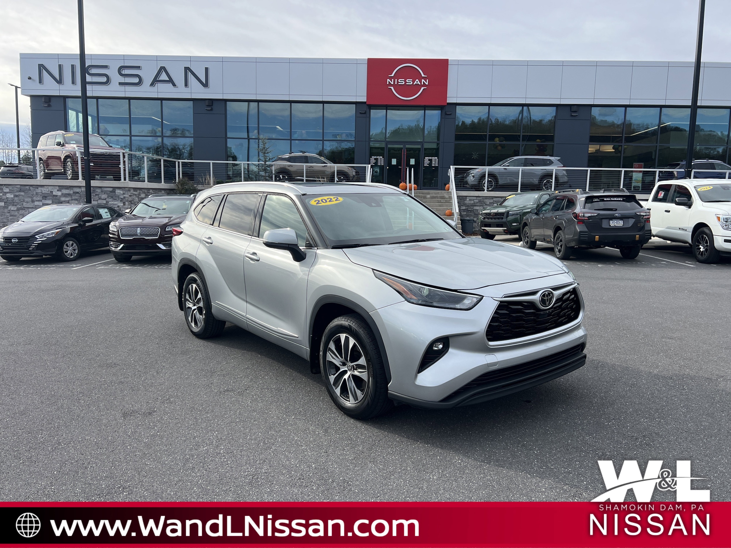 2022 Toyota Highlander XLE's photo
