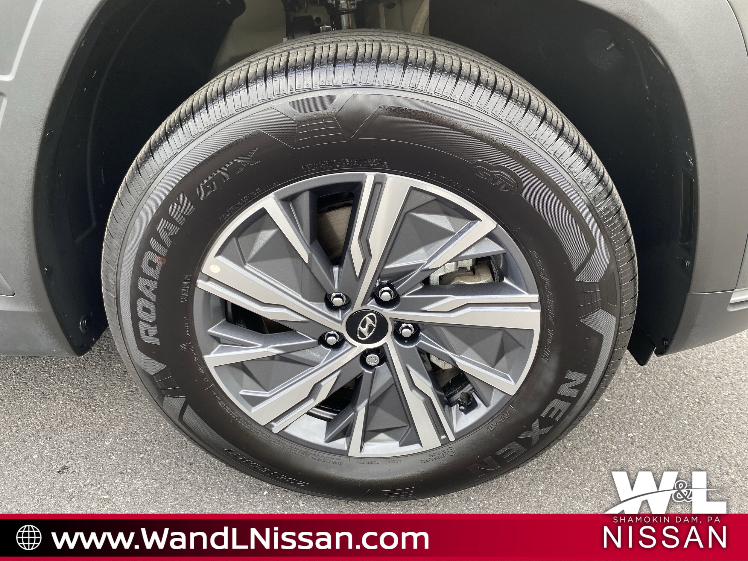 2024 Hyundai Tucson Hybrid photo 2