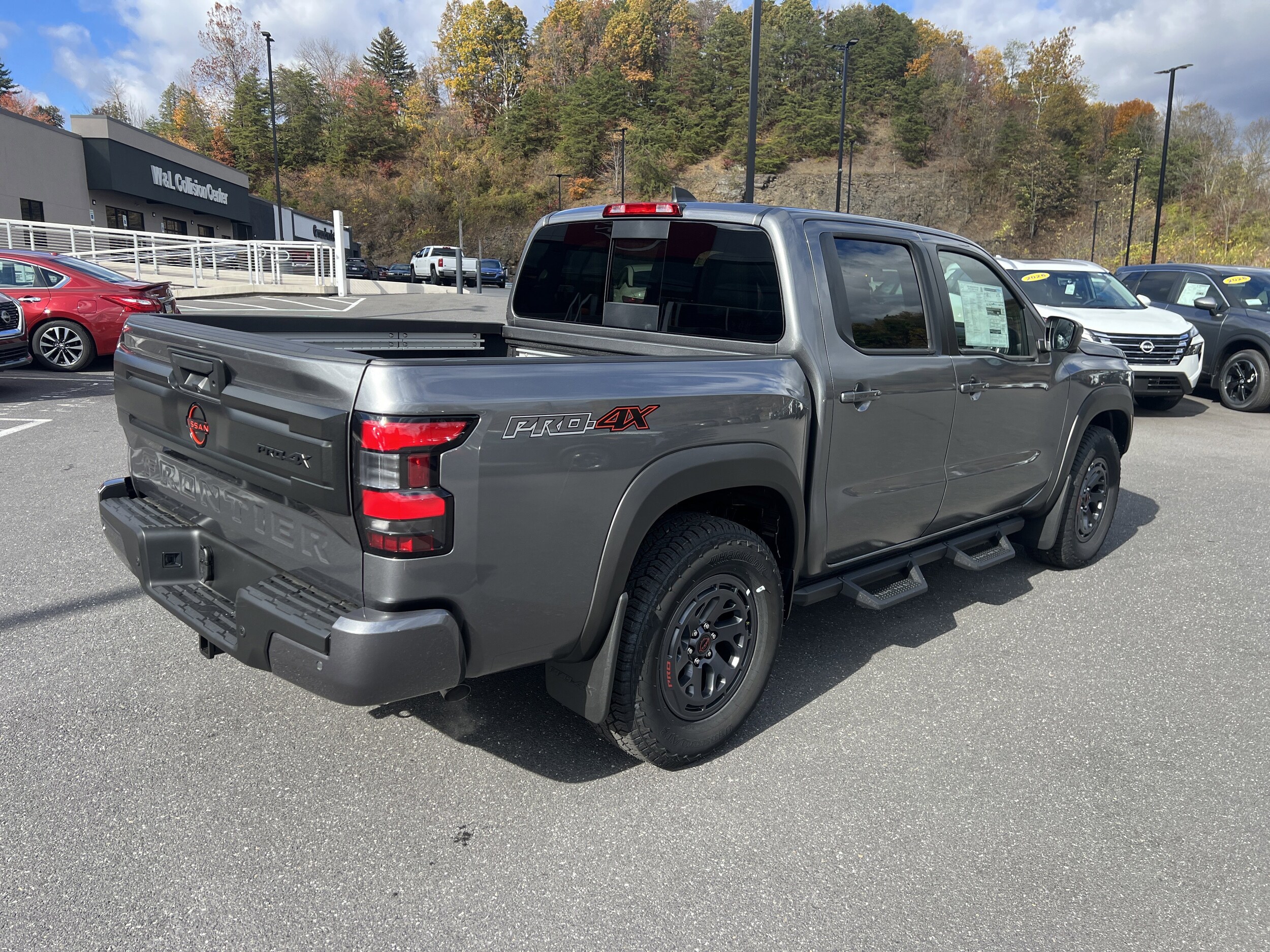 2026 Nissan Frontier PRO-4X photo 4