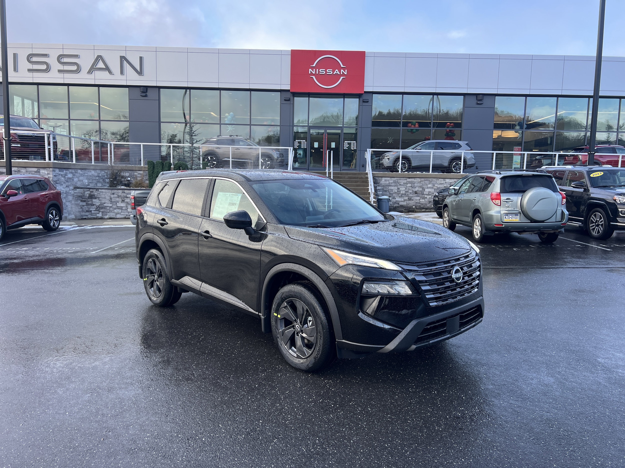 2026 Nissan Rogue SV's photo