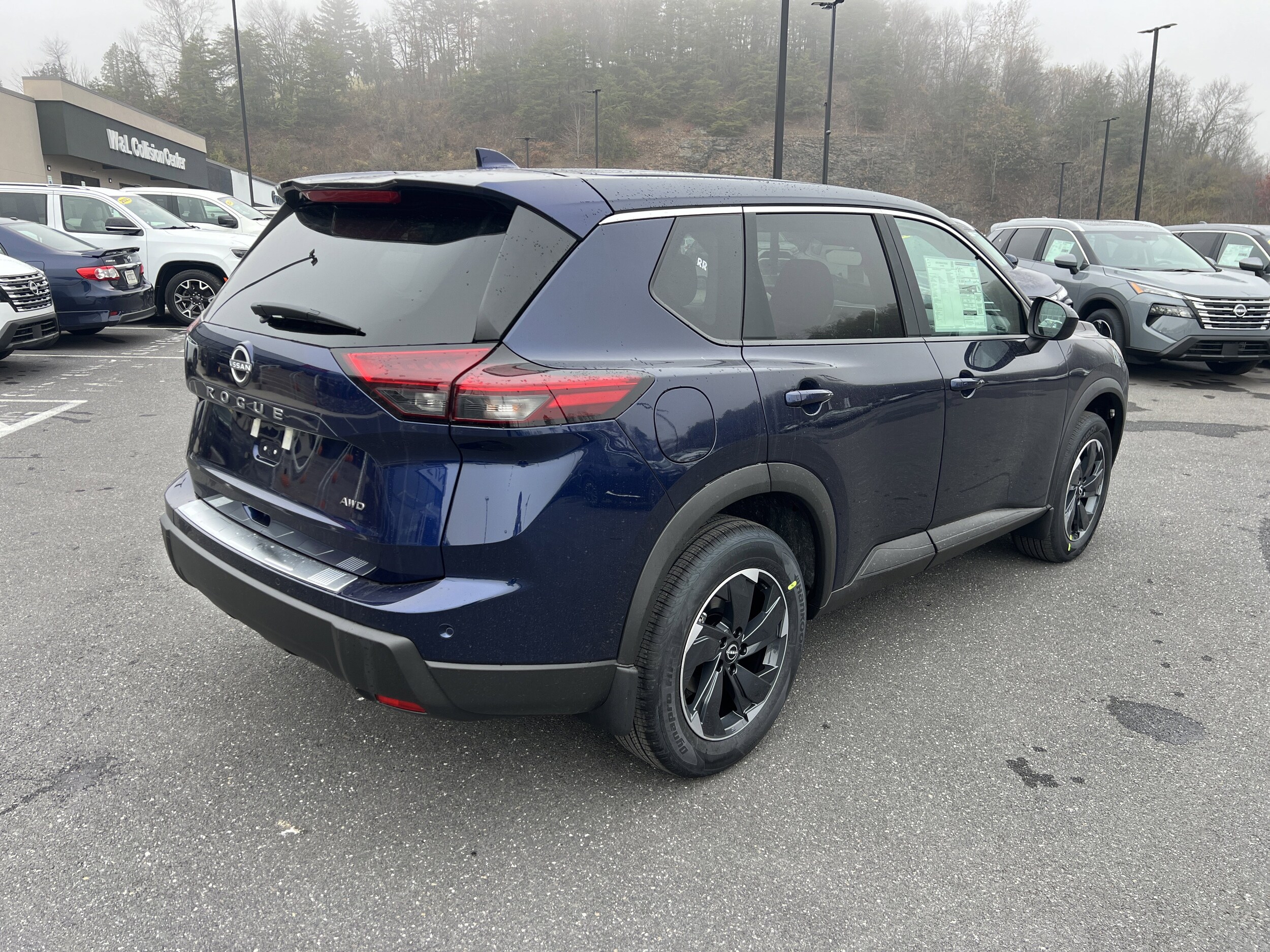 2026 Nissan Rogue SV photo 3