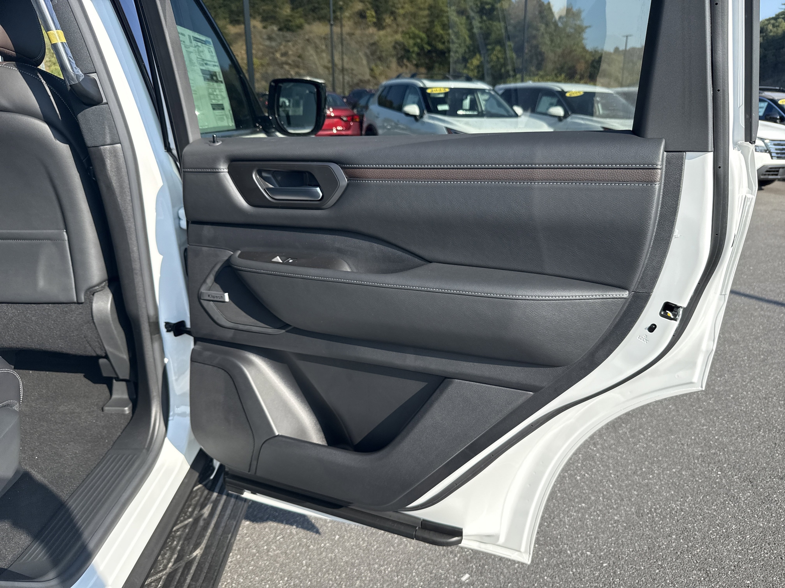 2026 Nissan Armada SL - Photo 12