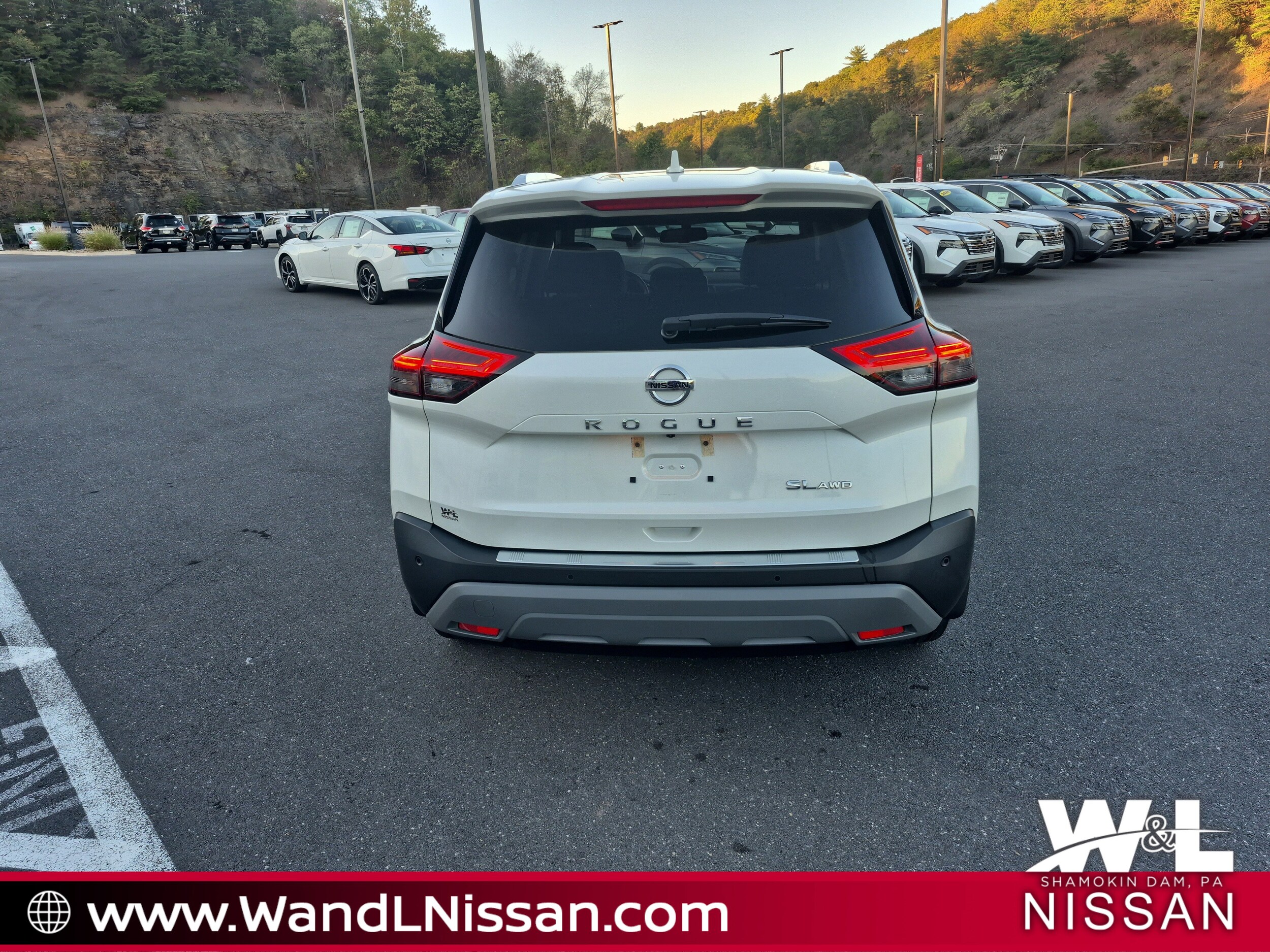 2021 Nissan Rogue SL photo 4