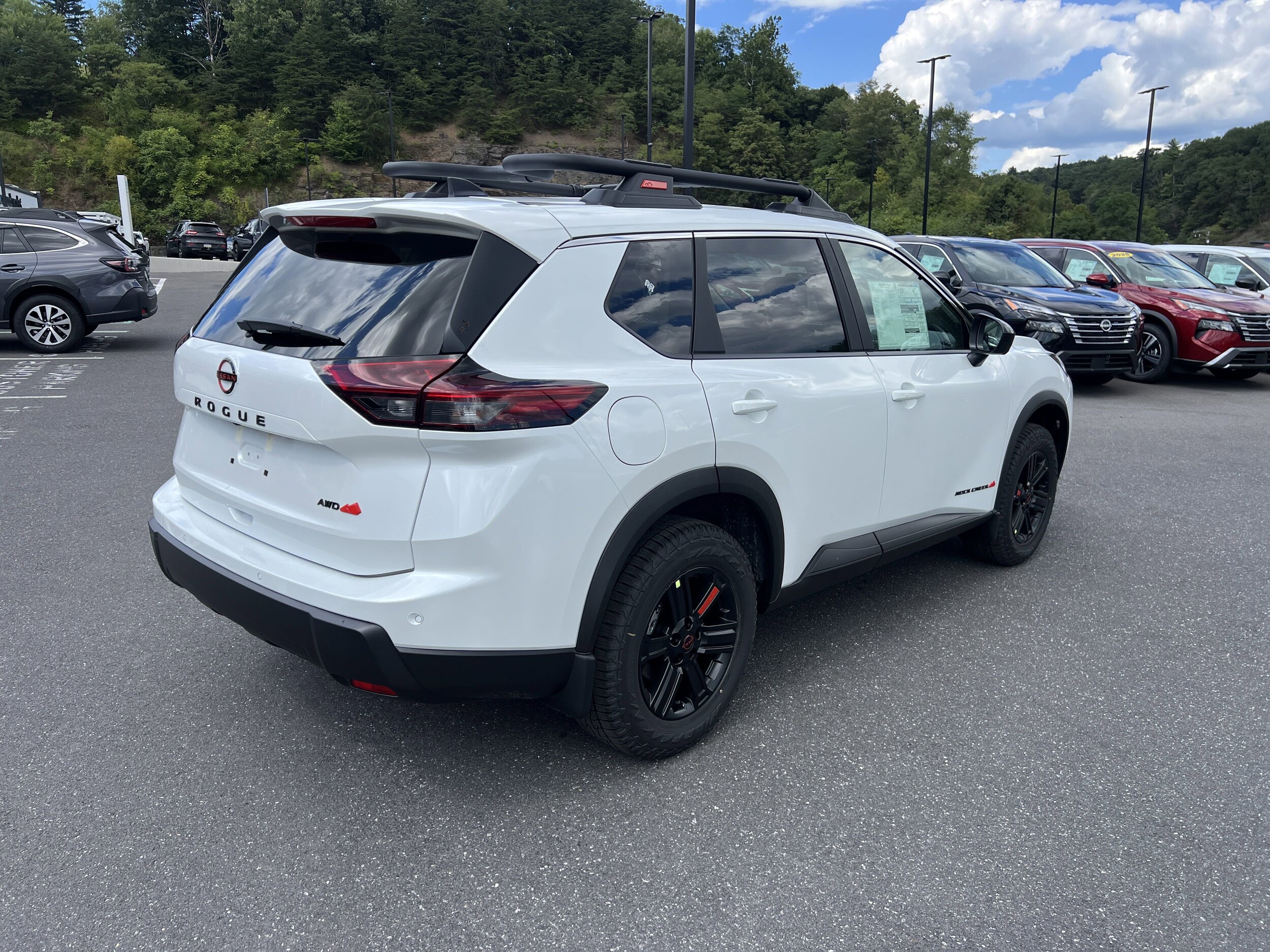 2026 Nissan Rogue SV photo 2