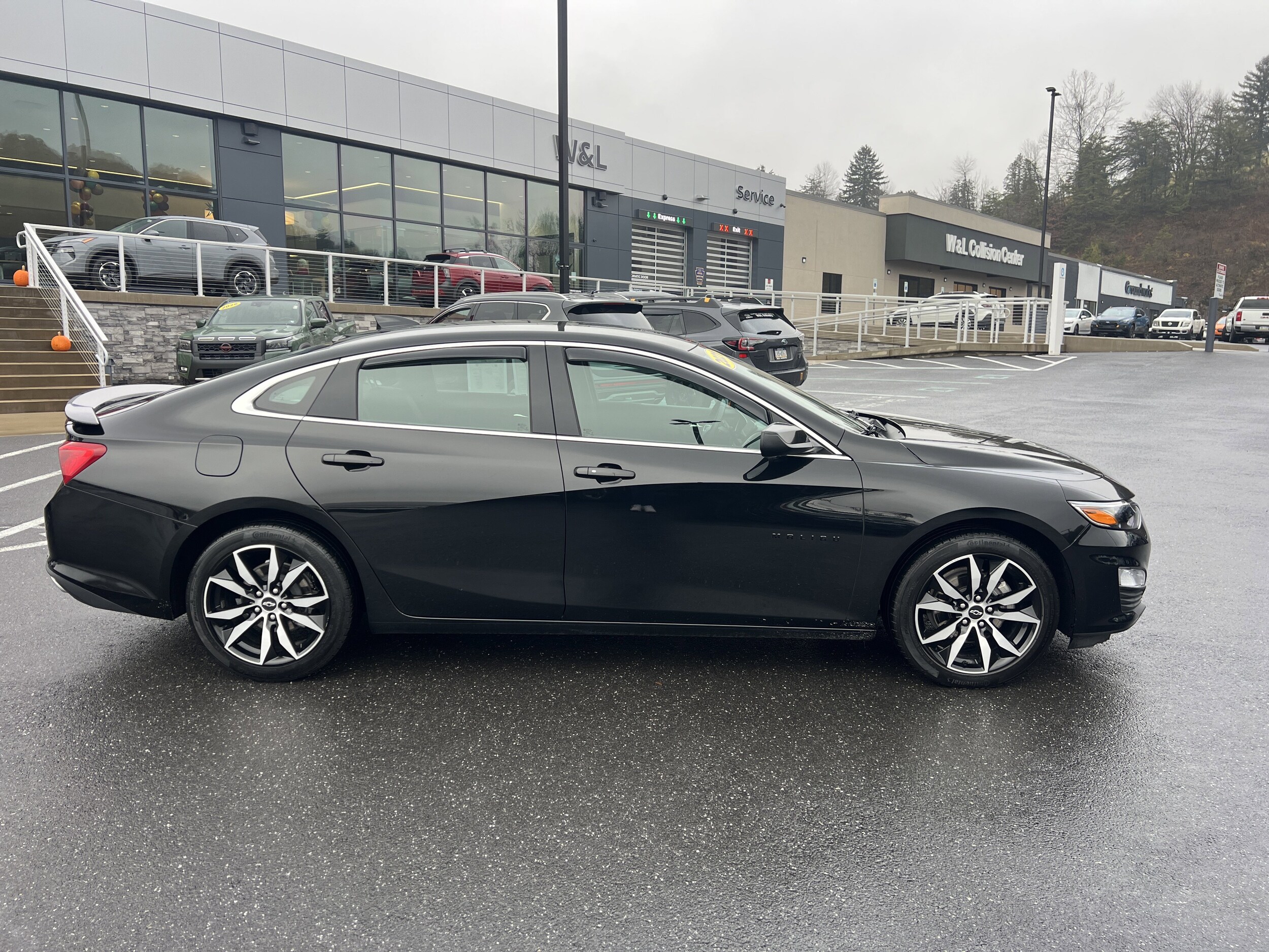 2021 Chevrolet Malibu RS photo 2