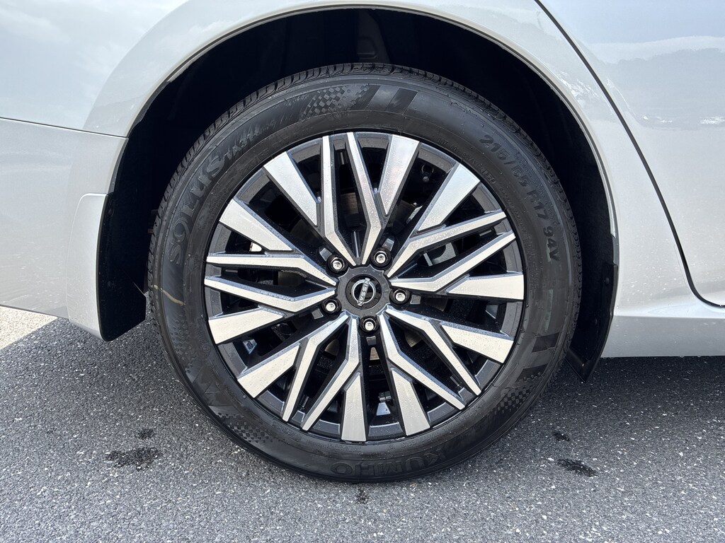 New 2026 Nissan Altima SV Sedan