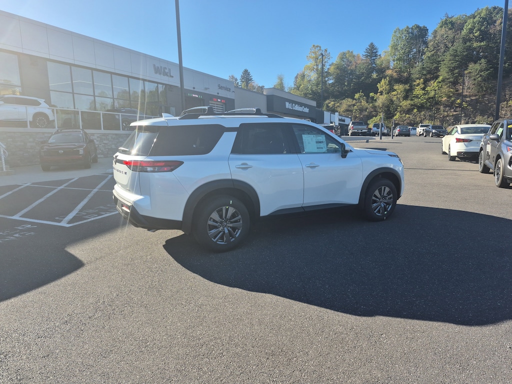 New 2025 Nissan Pathfinder SV SUV
