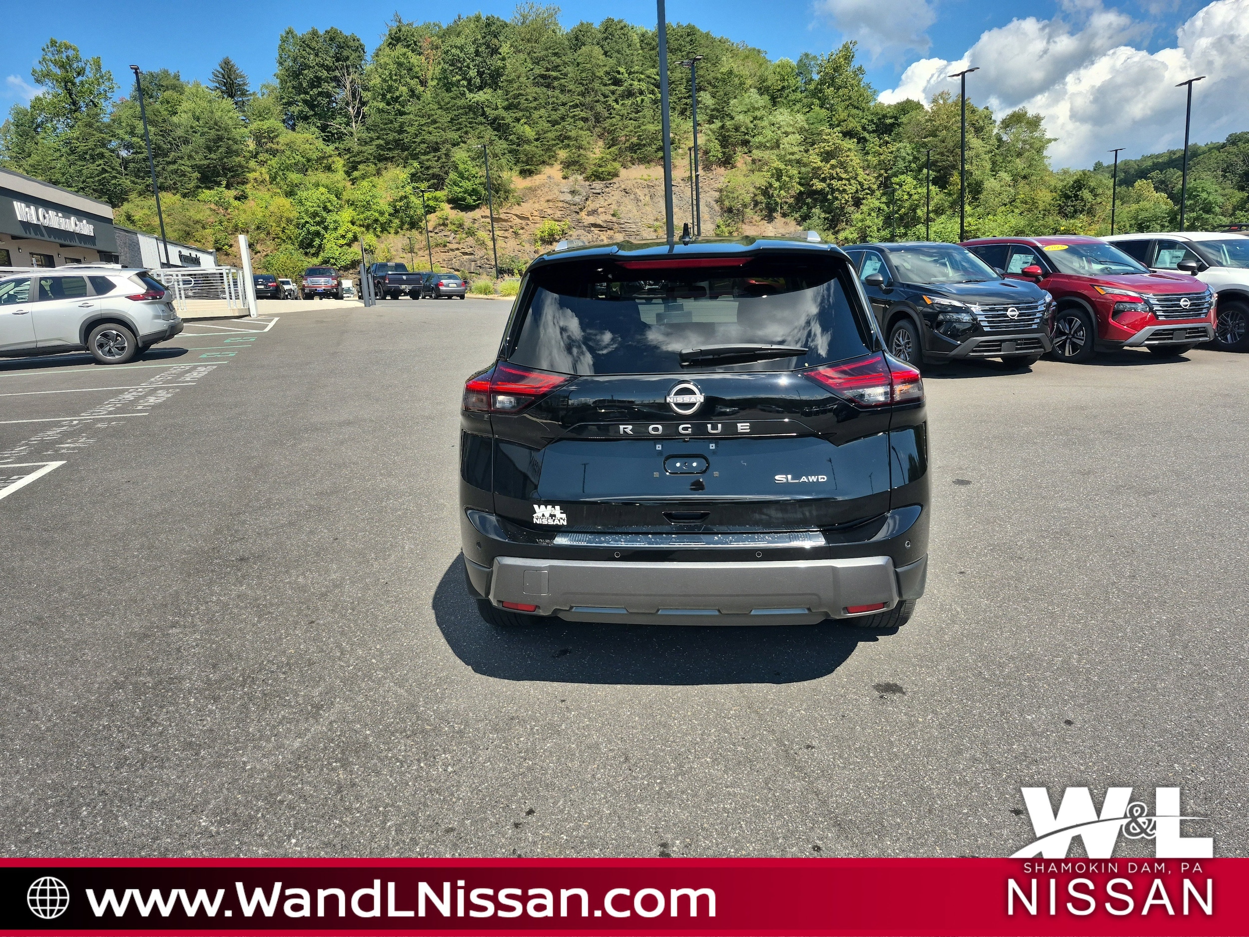 2024 Nissan Rogue SL - Photo 4