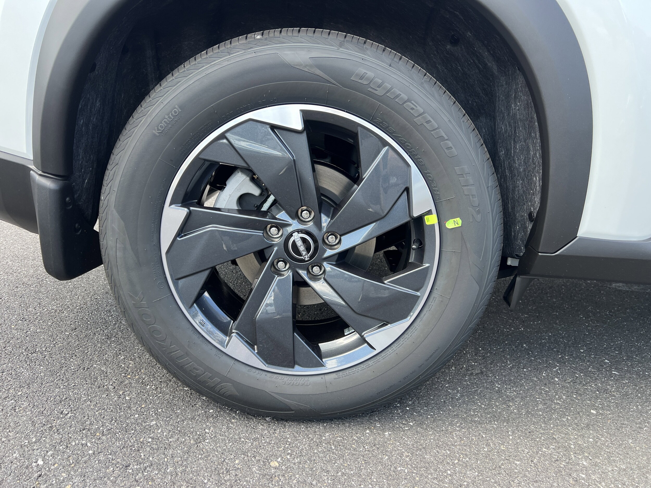 2026 Nissan Rogue SV photo 3
