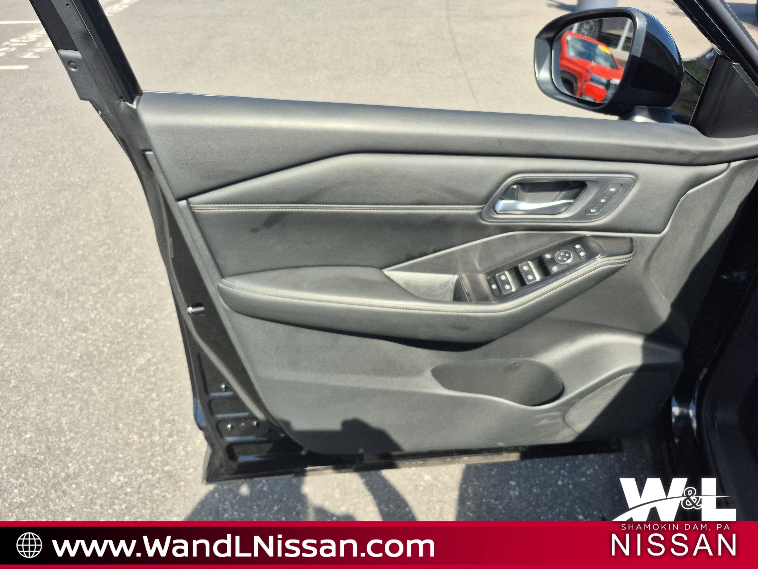 2024 Nissan Rogue SL - Photo 10