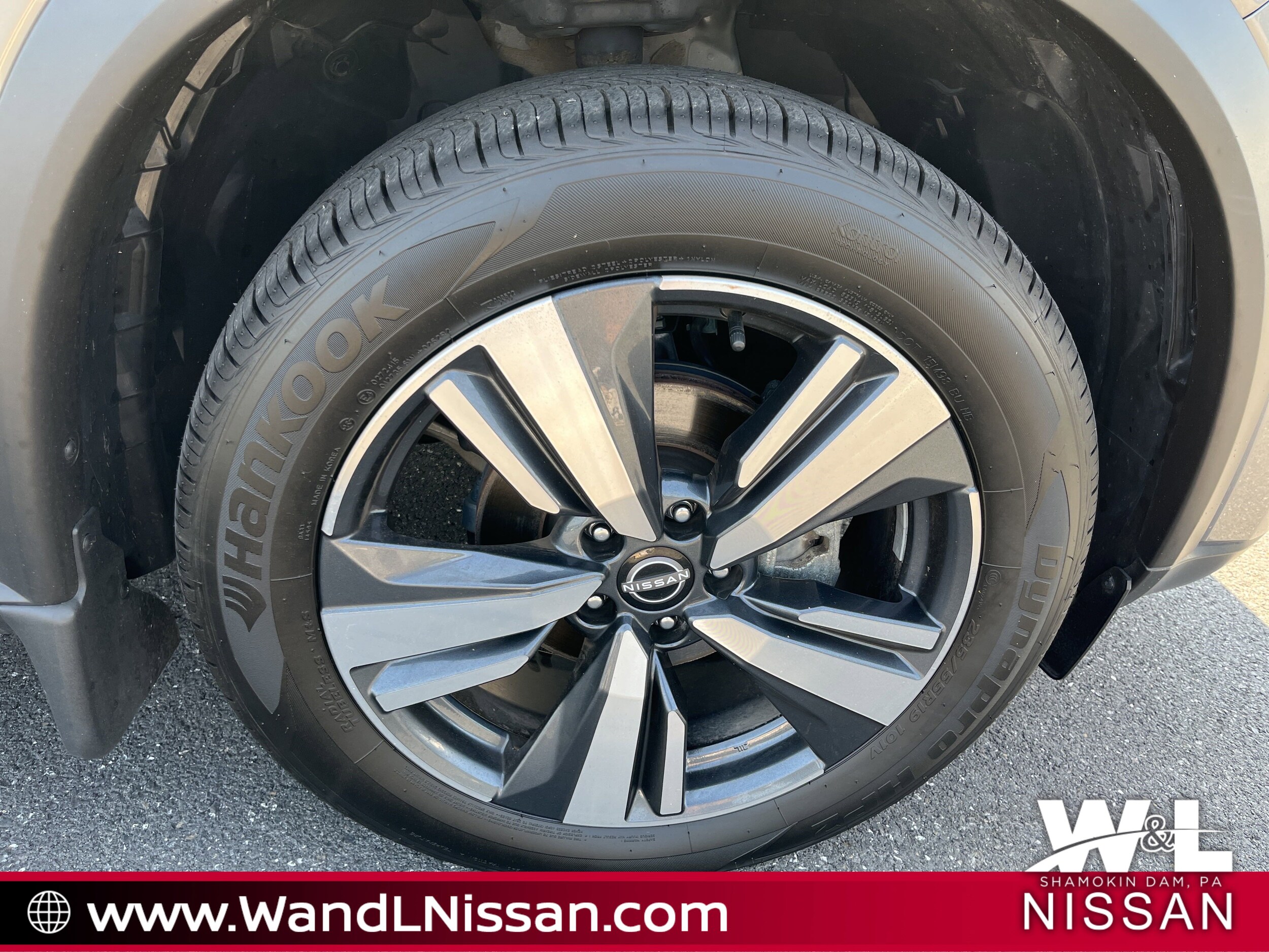 2023 Nissan Rogue AWD Platinum photo 2
