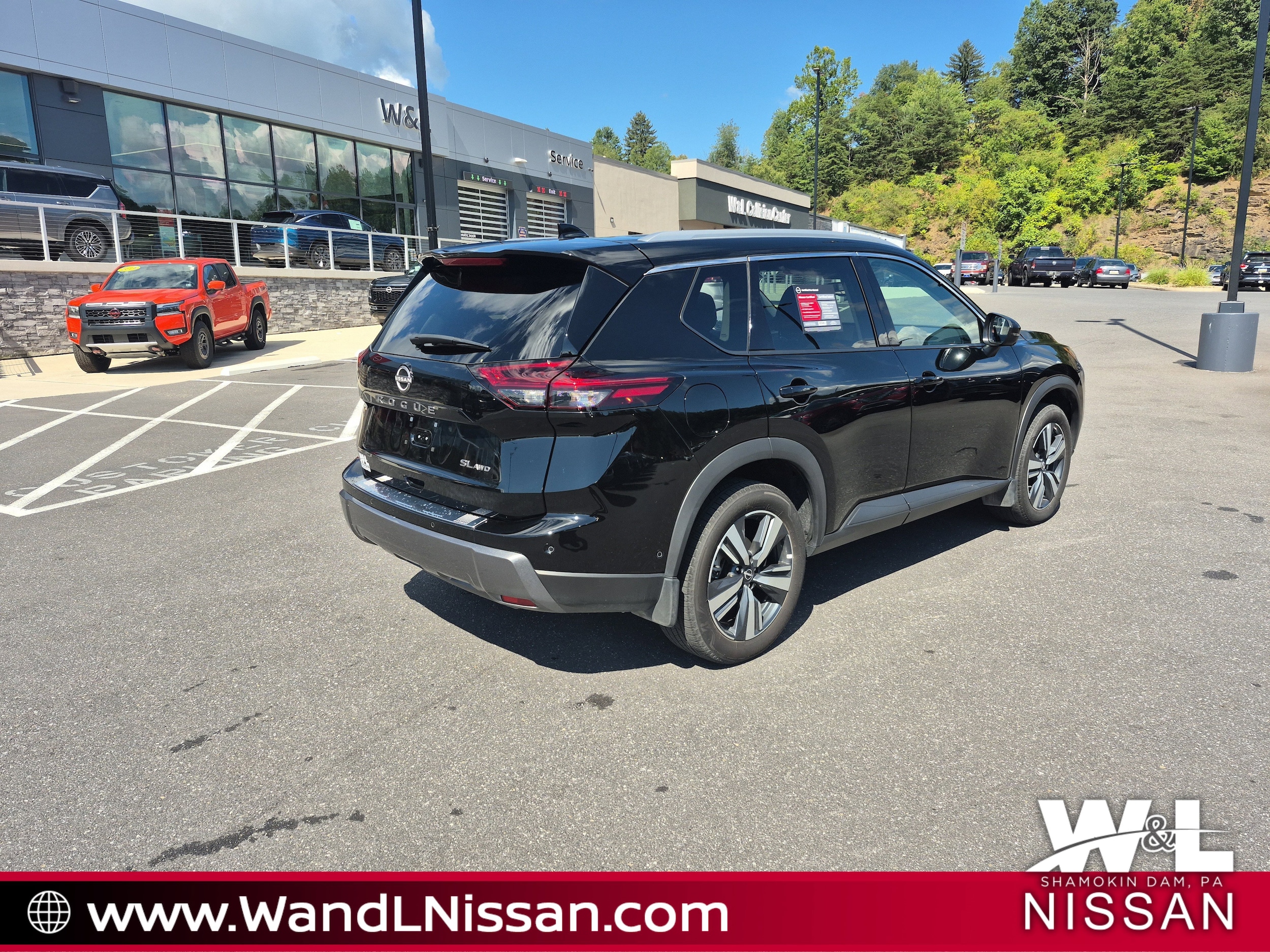 2024 Nissan Rogue SL - Photo 3