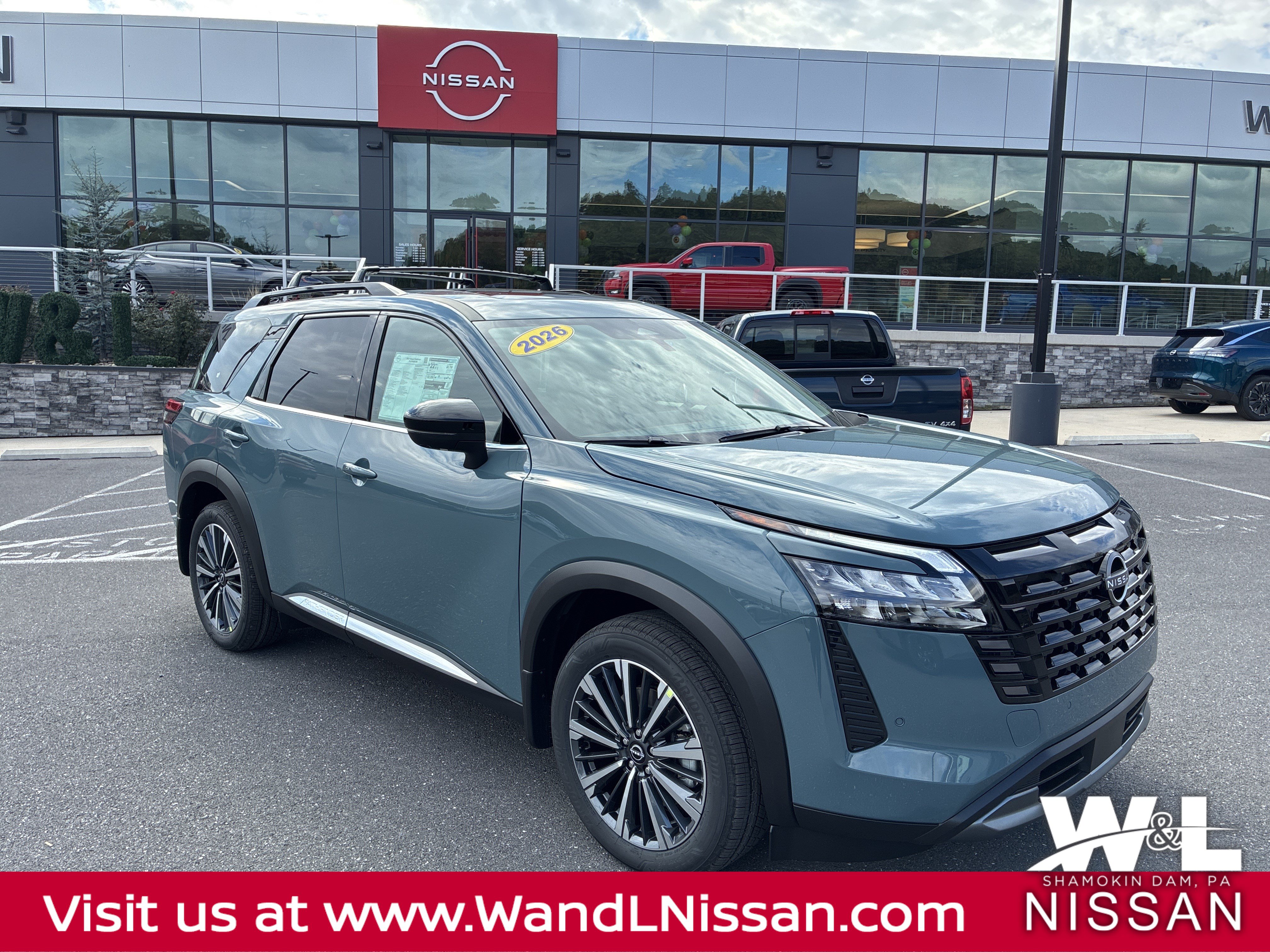 2026 Nissan Pathfinder Platinum SUV