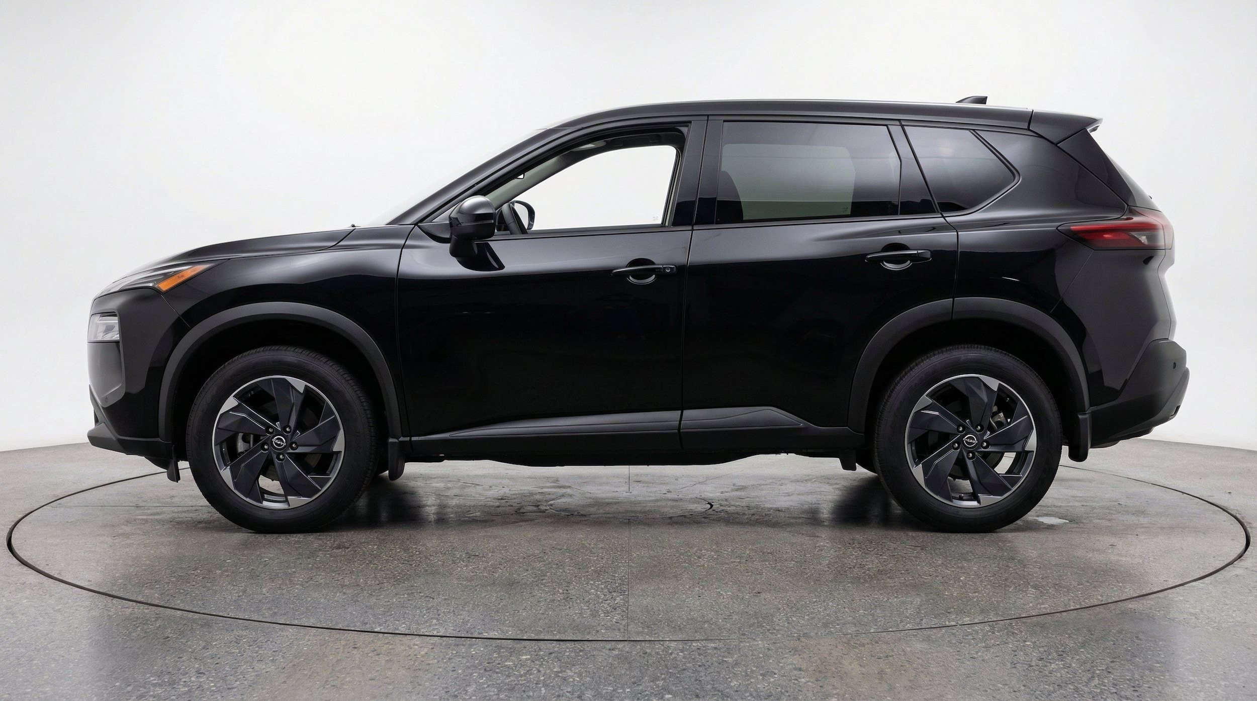 Thumbnail: 2025 Nissan Rogue - 5