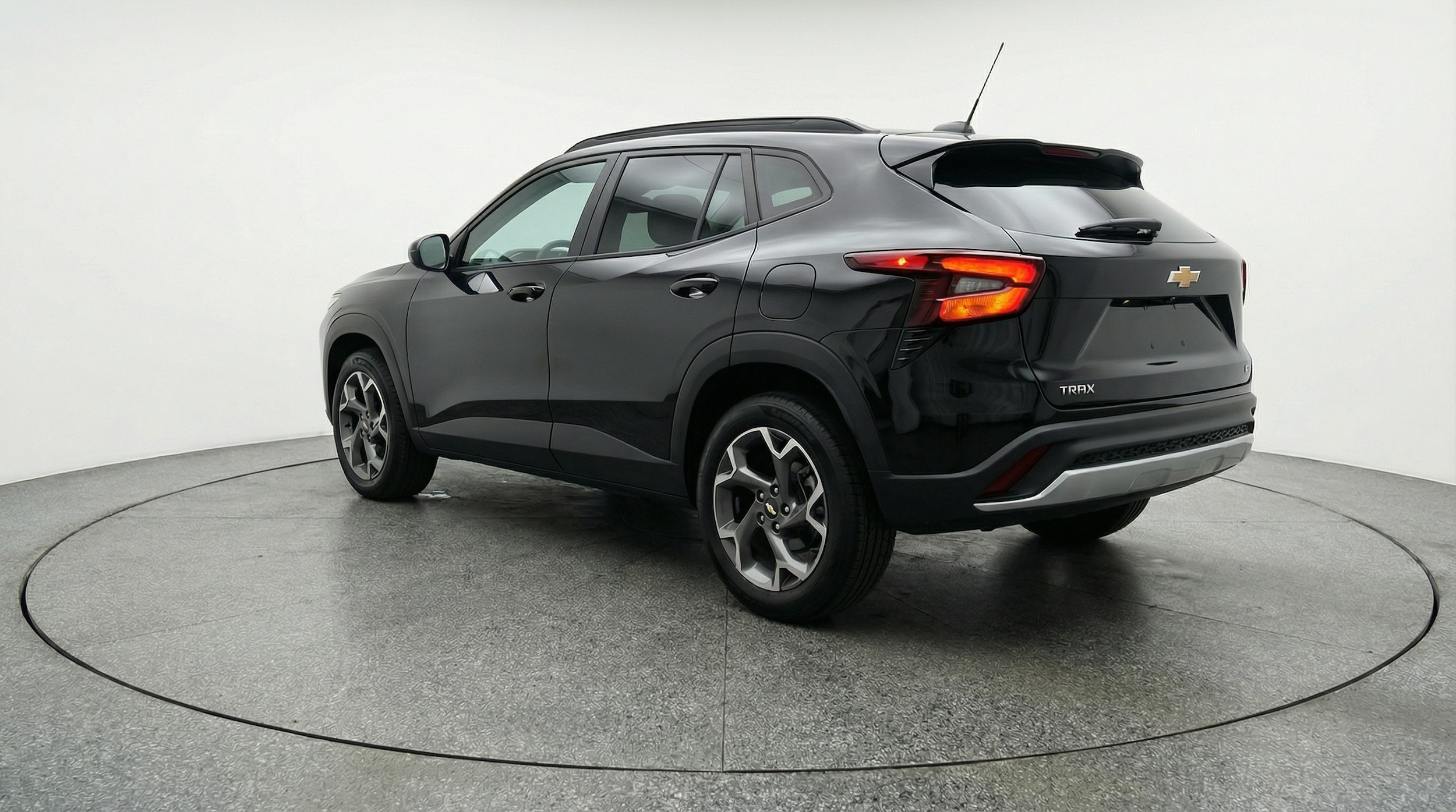 Thumbnail: 2025 Chevrolet Trax - 5