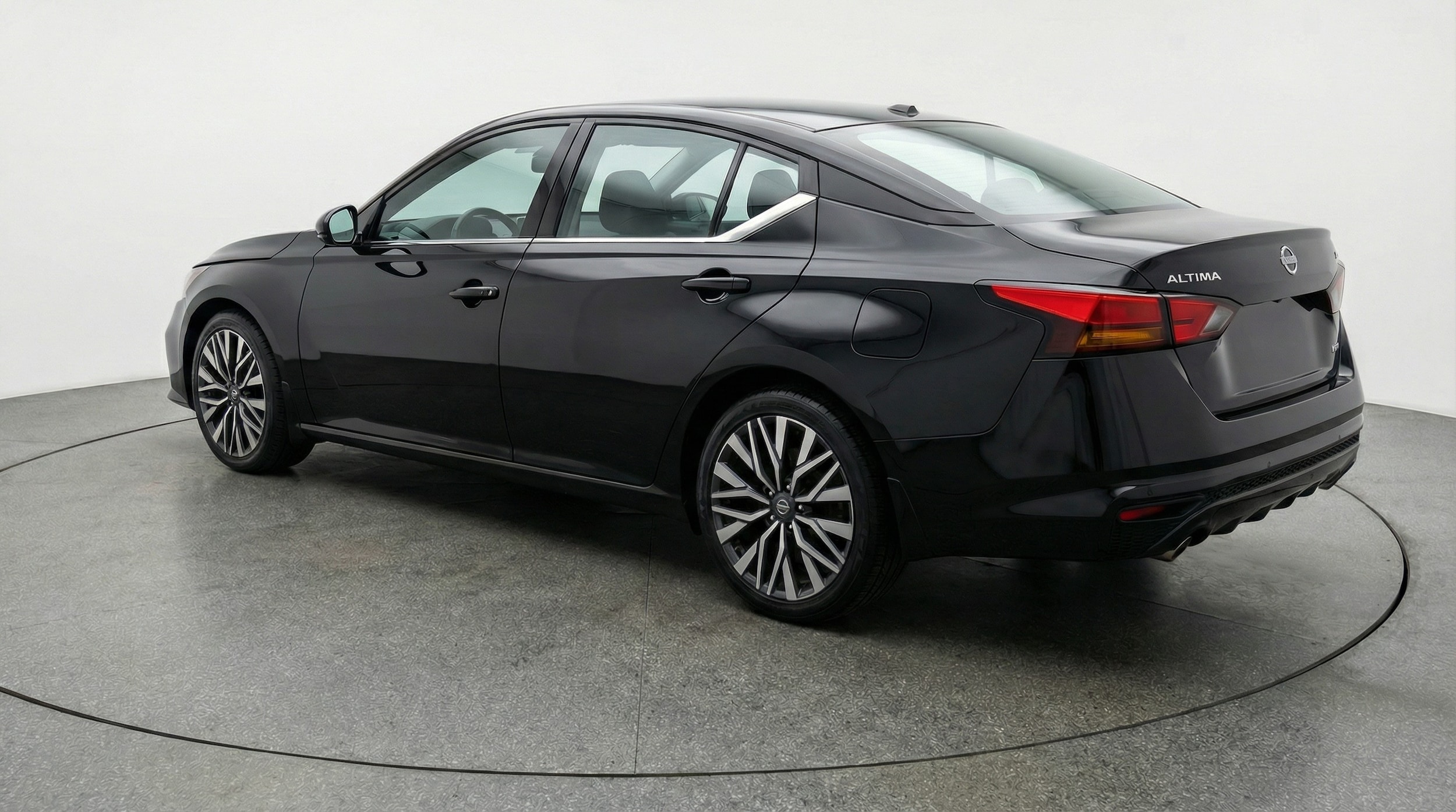 Thumbnail: 2025 Nissan Altima - 5