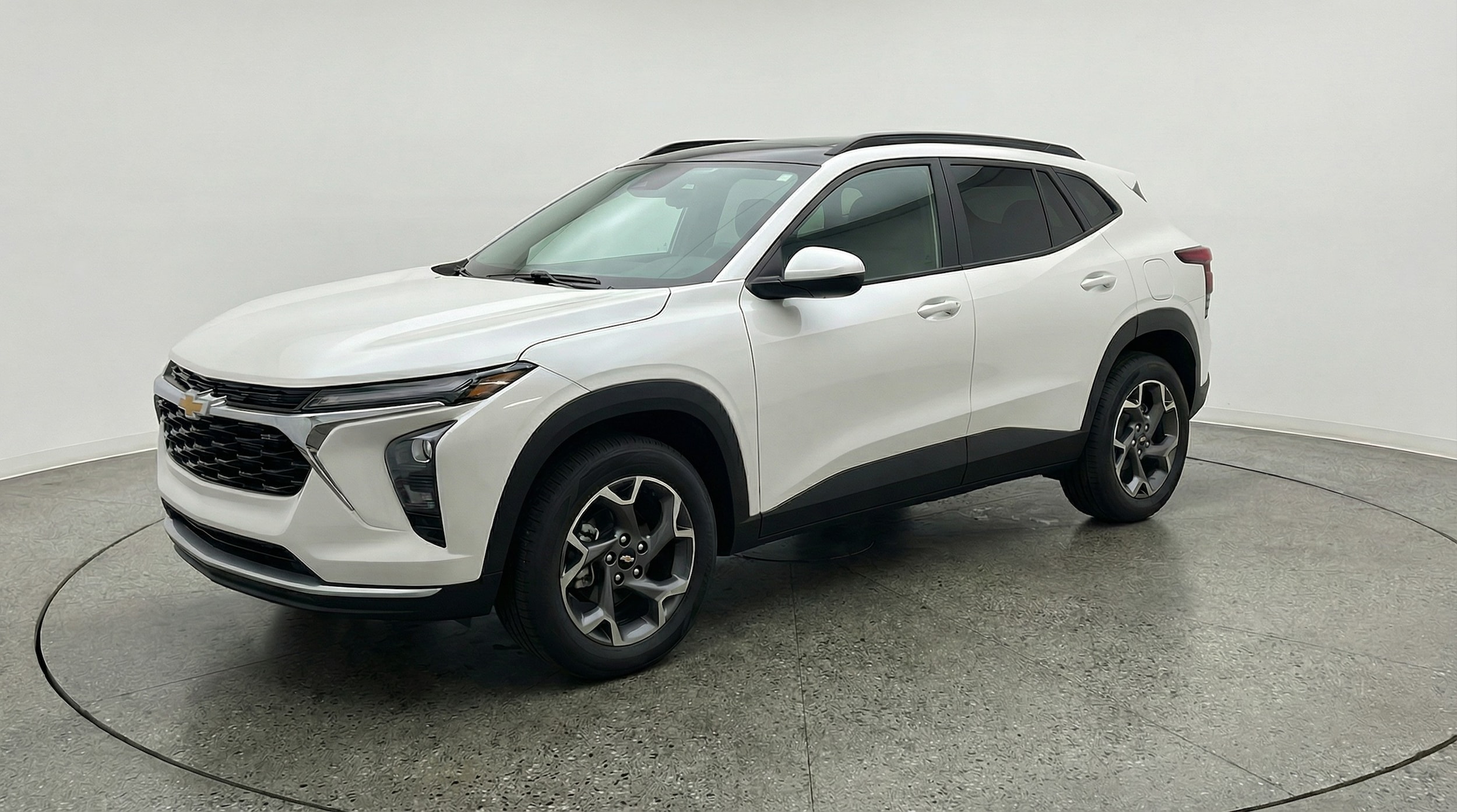 Thumbnail: 2025 Chevrolet Trax - 3