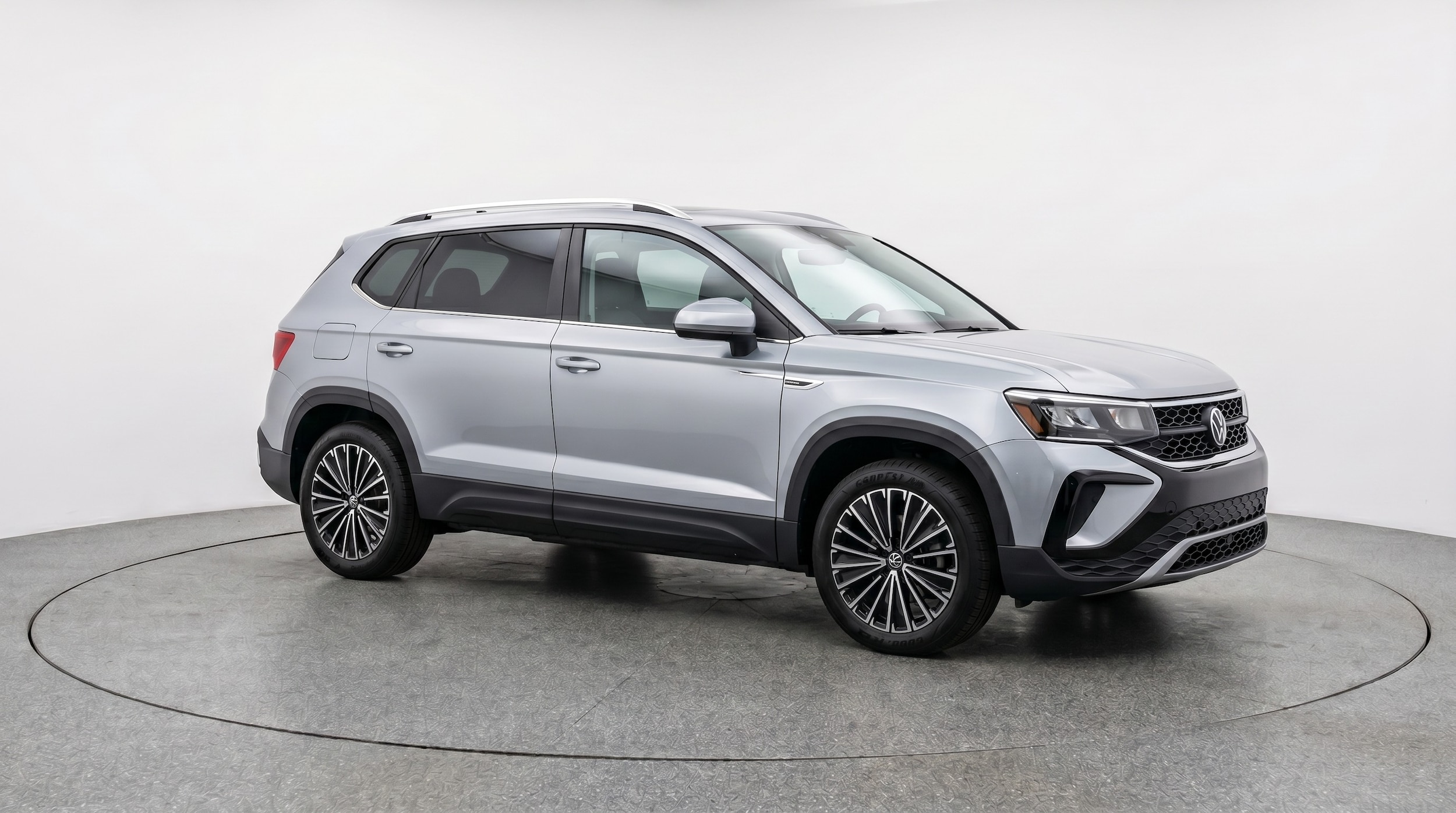 Thumbnail: 2025 Volkswagen Taos - 1