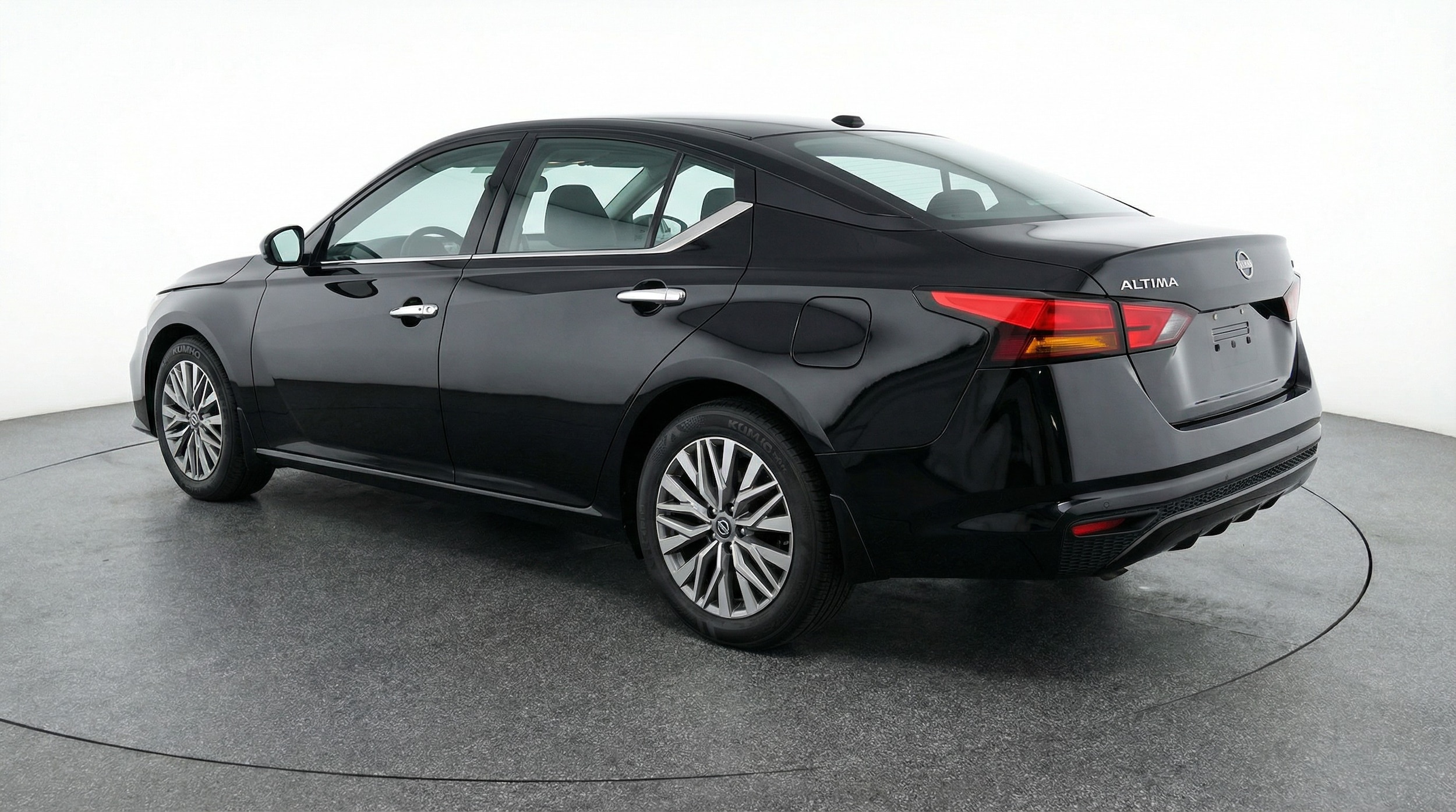 Thumbnail: 2025 Nissan Altima - 5