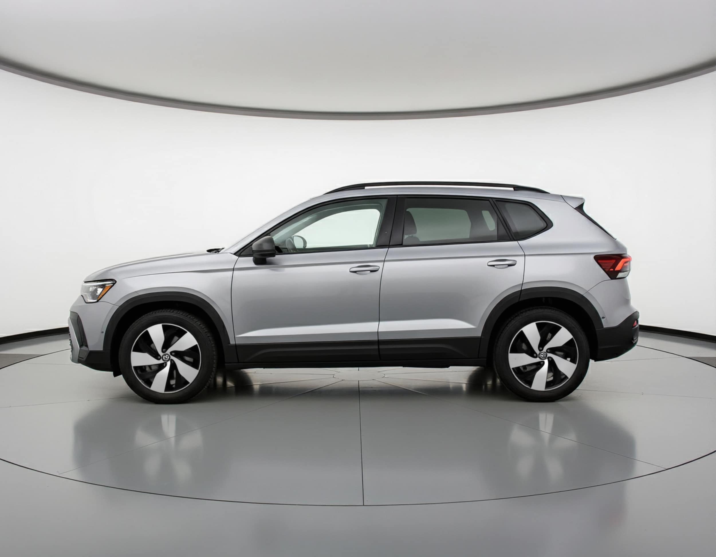 Thumbnail: 2025 Volkswagen Taos - 4