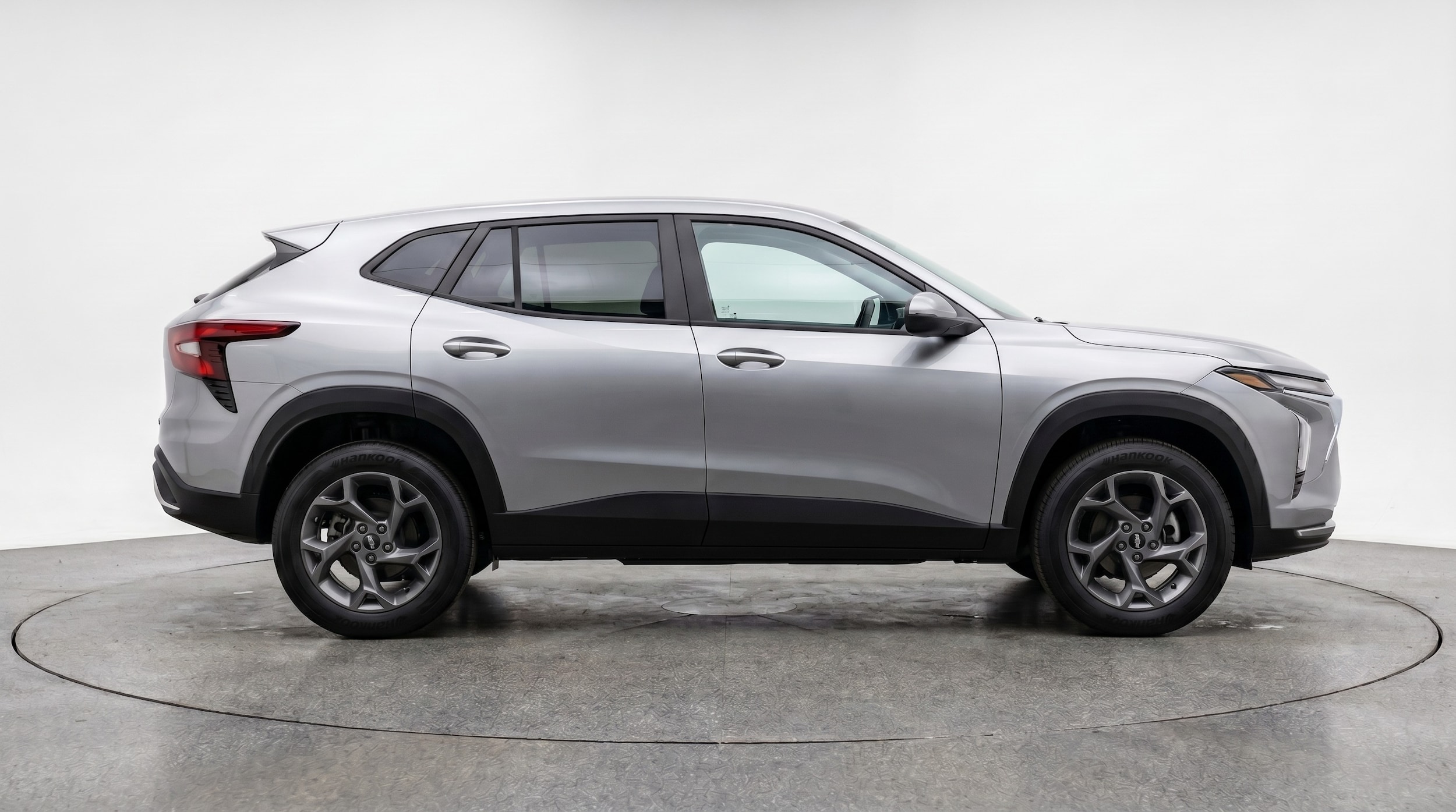 Thumbnail: 2025 Chevrolet Trax - 8