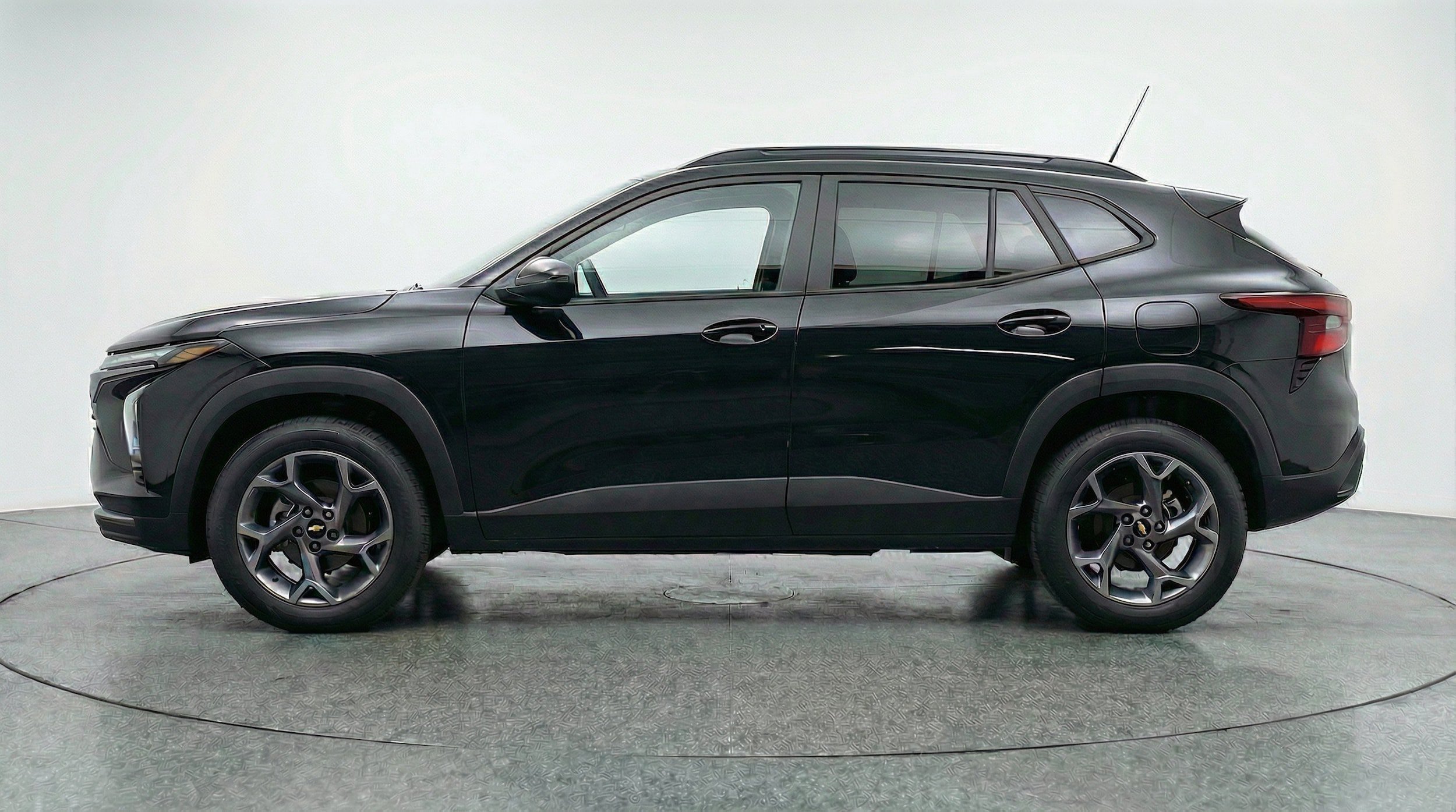 Thumbnail: 2025 Chevrolet Trax - 5