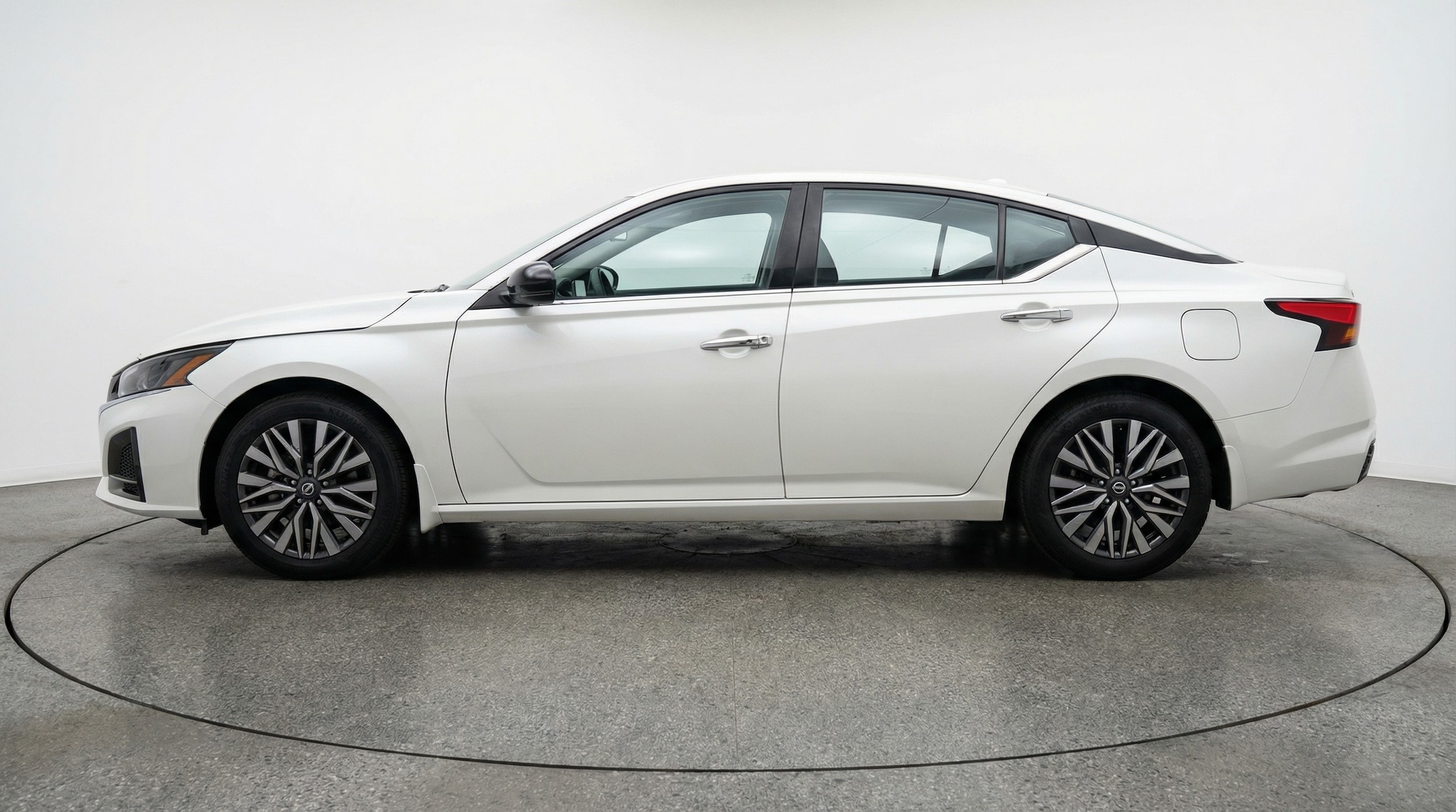 Thumbnail: 2025 Nissan Altima - 4