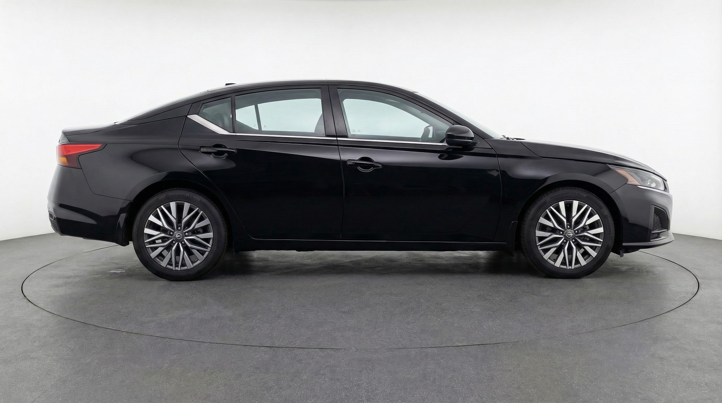 Thumbnail: 2025 Nissan Altima - 8