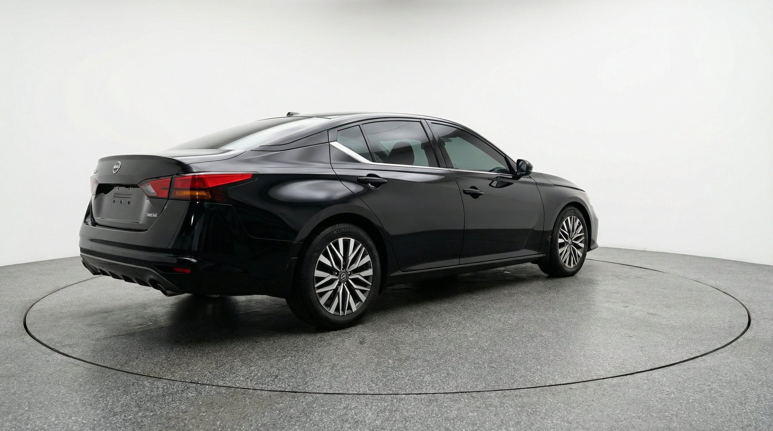 Thumbnail: 2025 Nissan Altima - 9