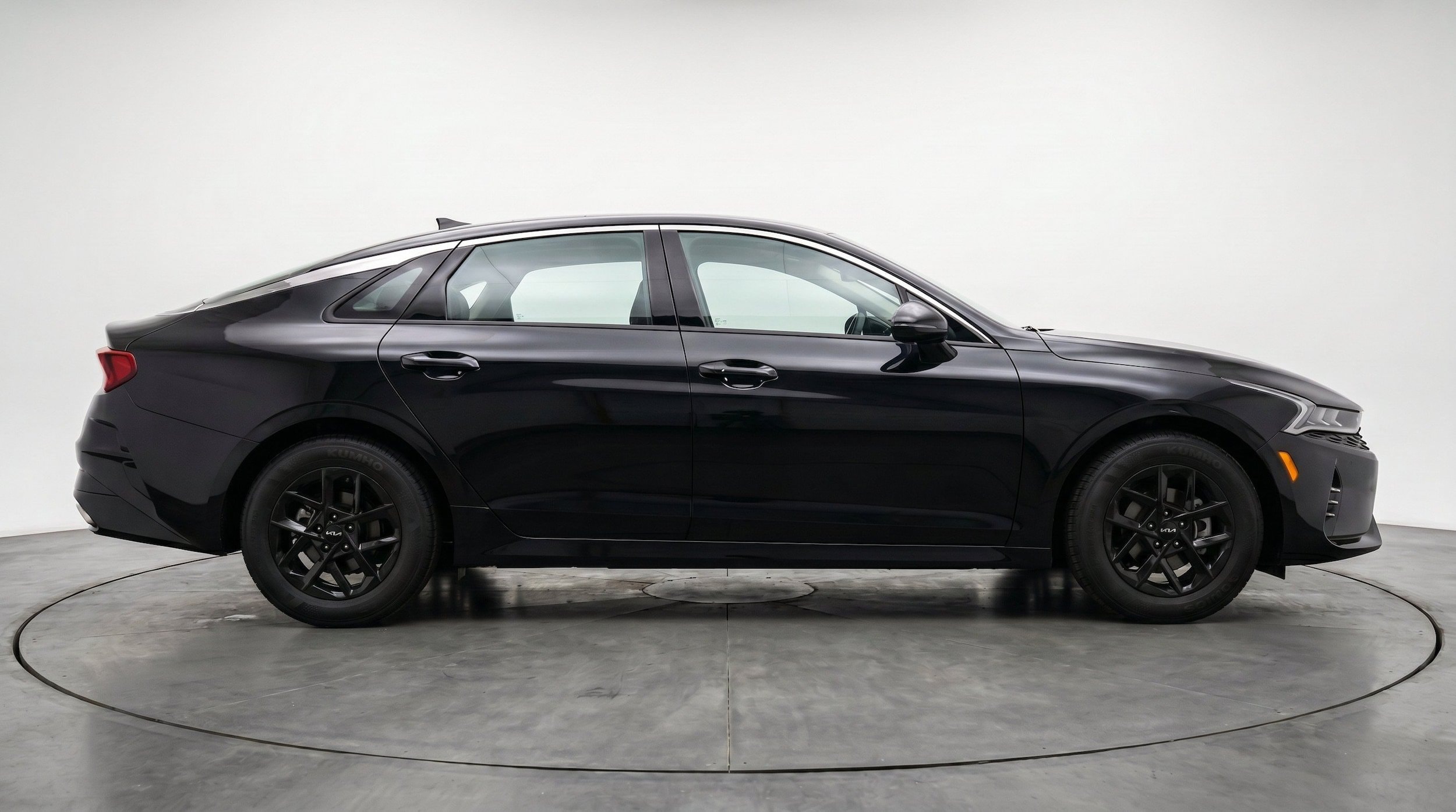 Thumbnail: 2025 Kia K5 - 11