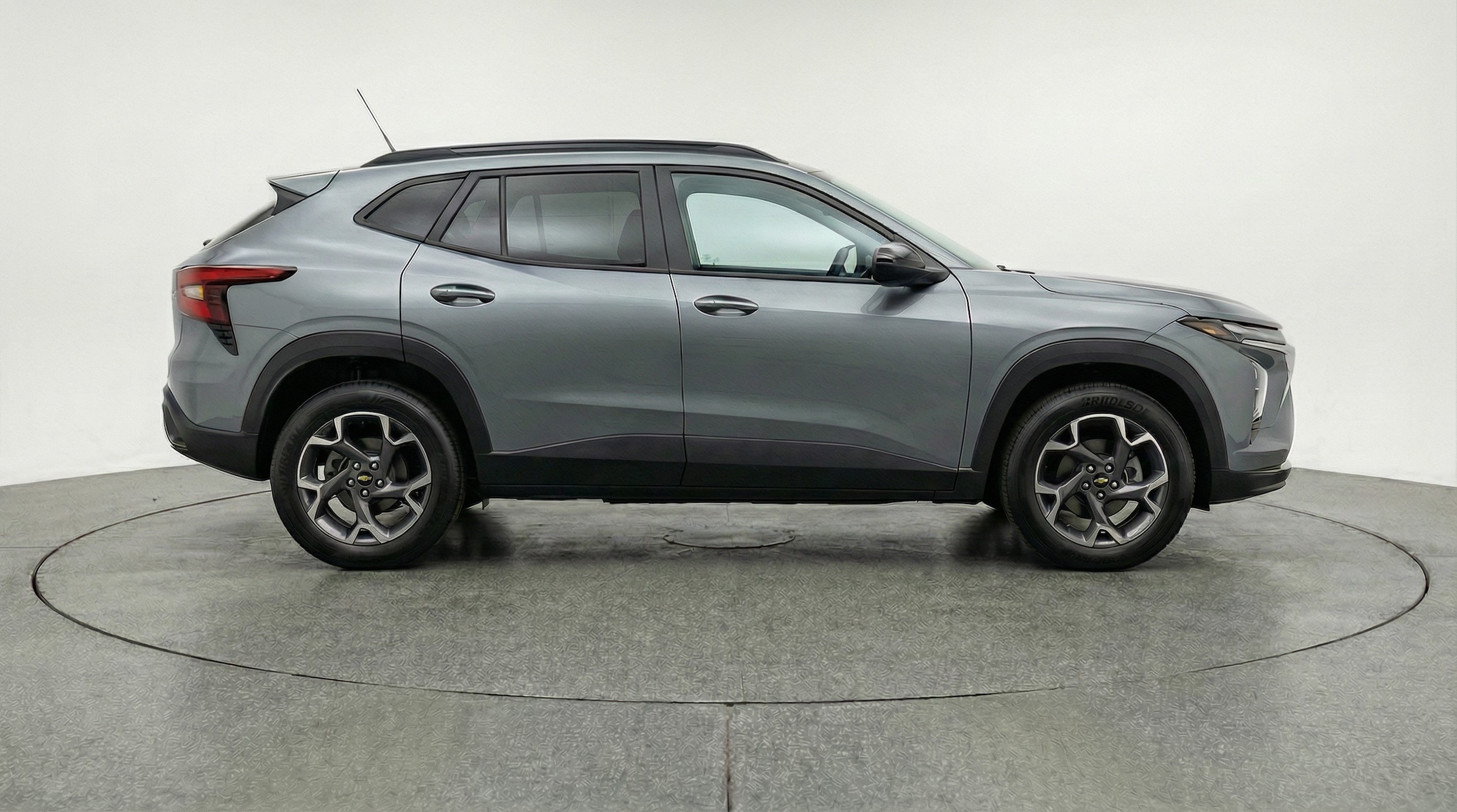 Thumbnail: 2025 Chevrolet Trax - 8