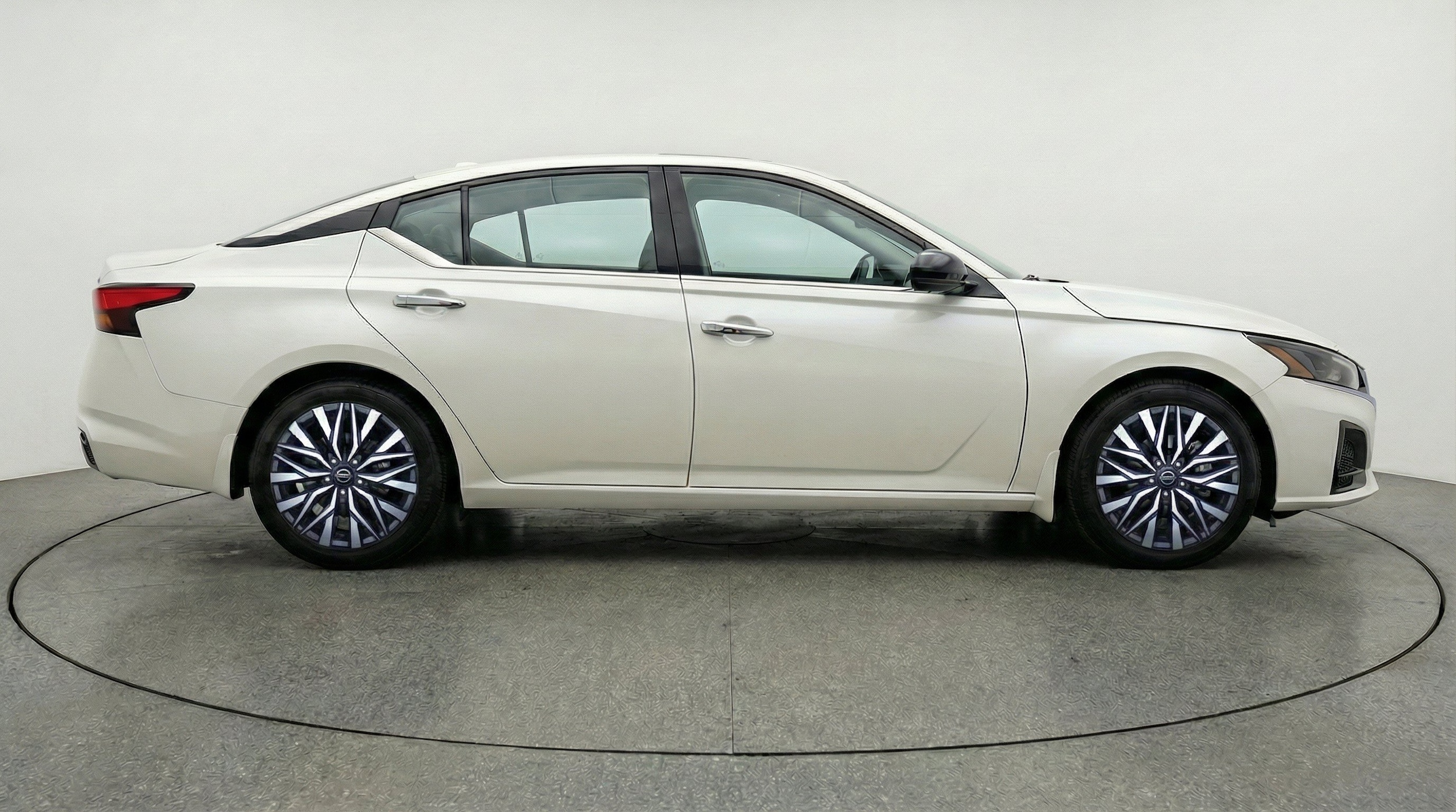 Thumbnail: 2025 Nissan Altima - 11