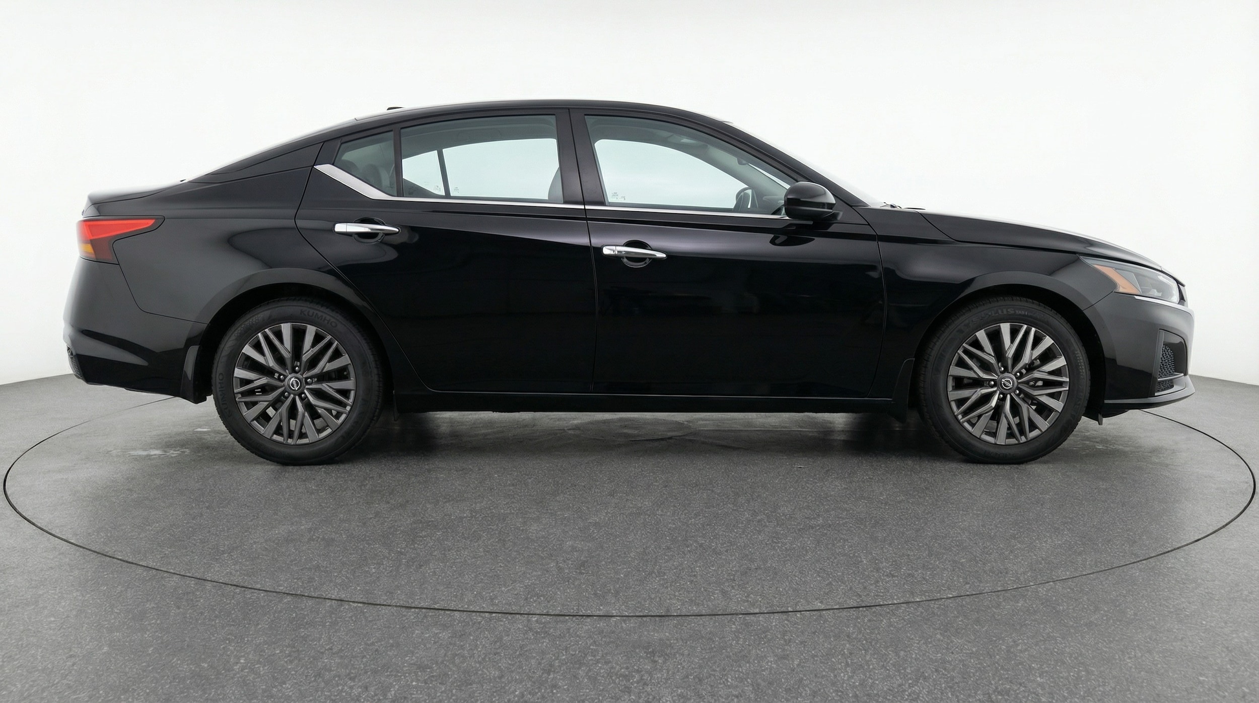 Thumbnail: 2025 Nissan Altima - 8