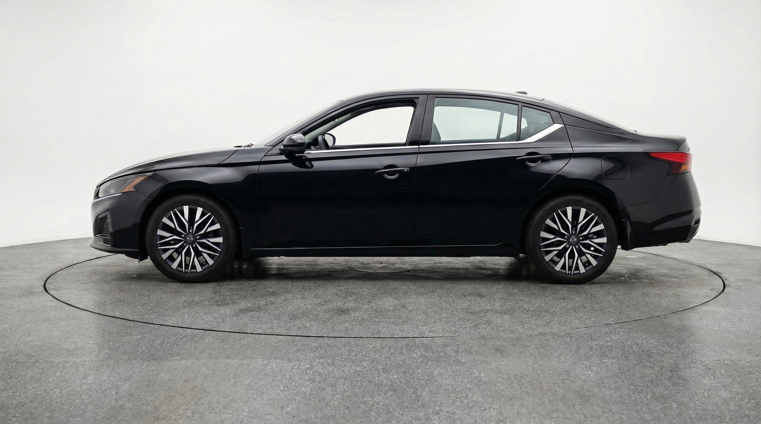 Thumbnail: 2025 Nissan Altima - 4