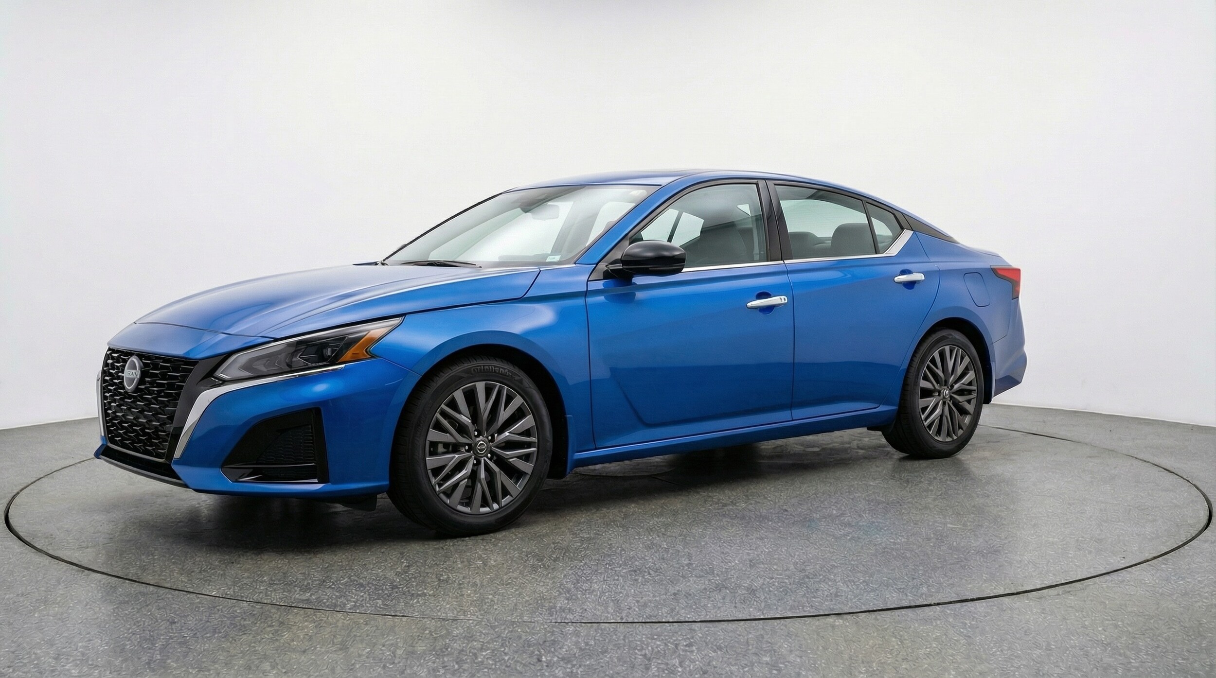 Thumbnail: 2025 Nissan Altima - 3