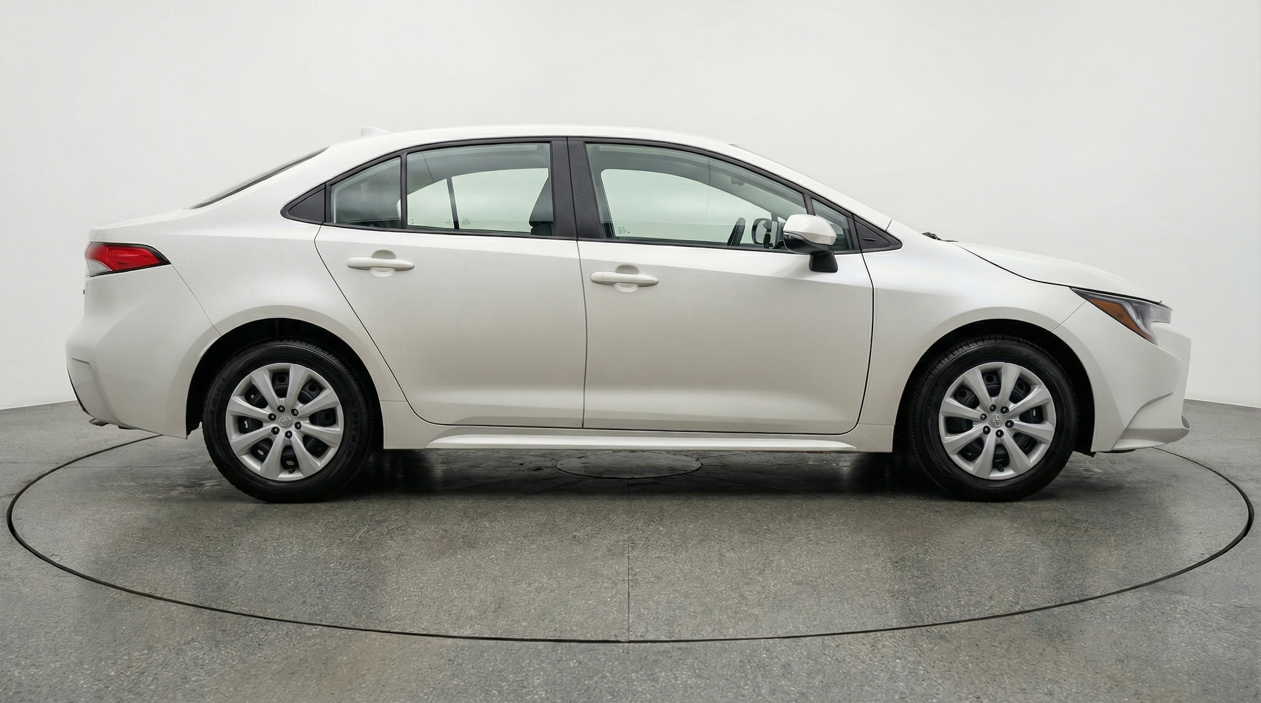 Thumbnail: 2025 Toyota Corolla - 8