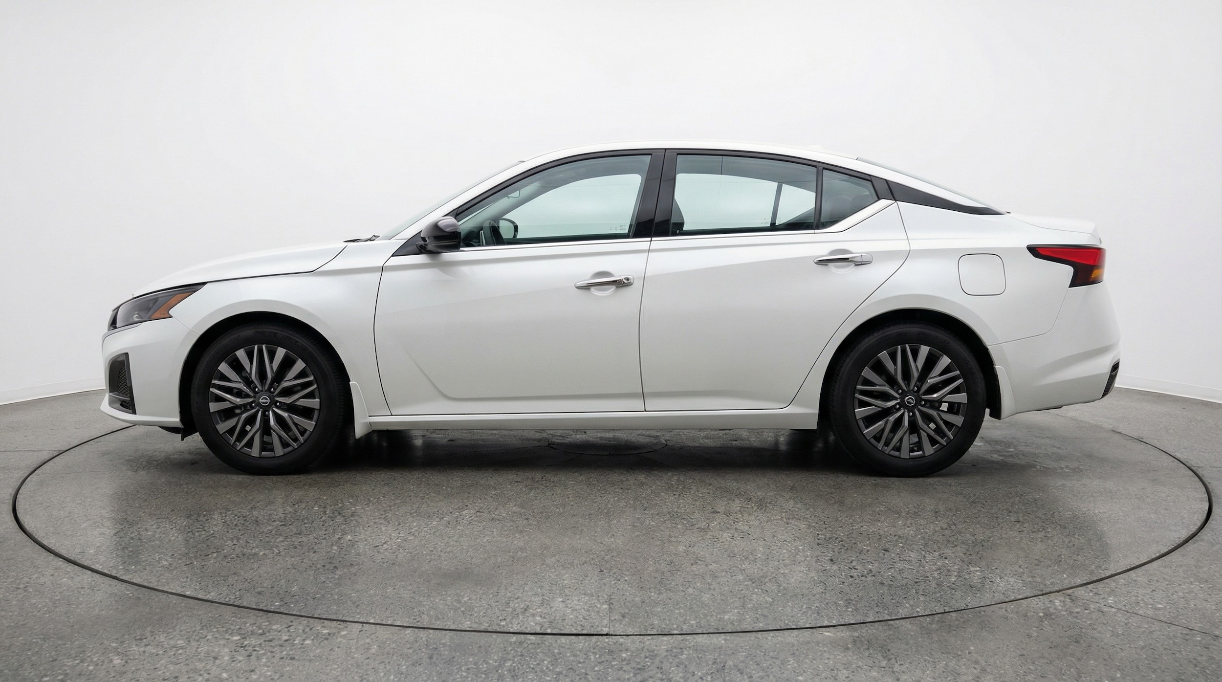 Thumbnail: 2025 Nissan Altima - 4