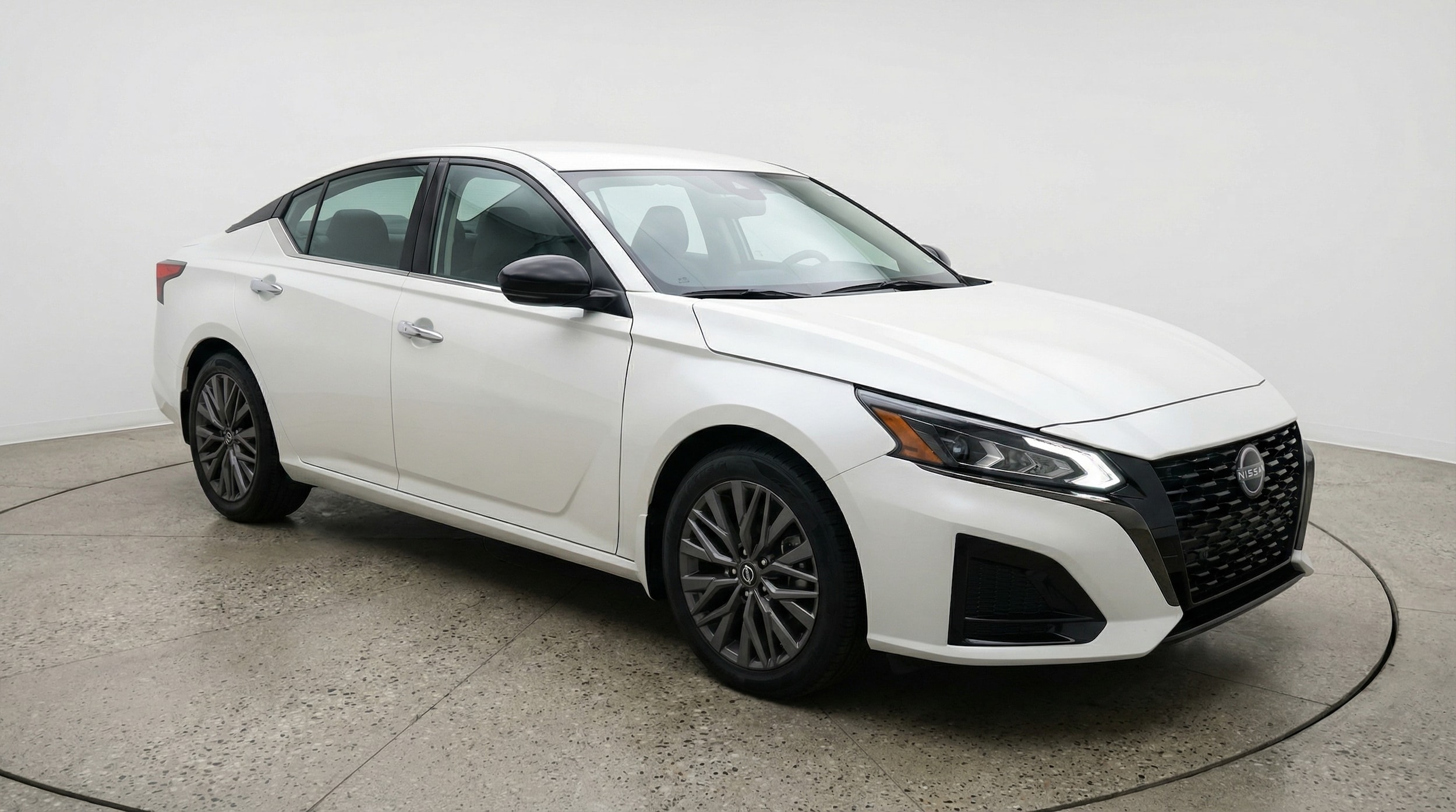 Thumbnail: 2025 Nissan Altima - 1