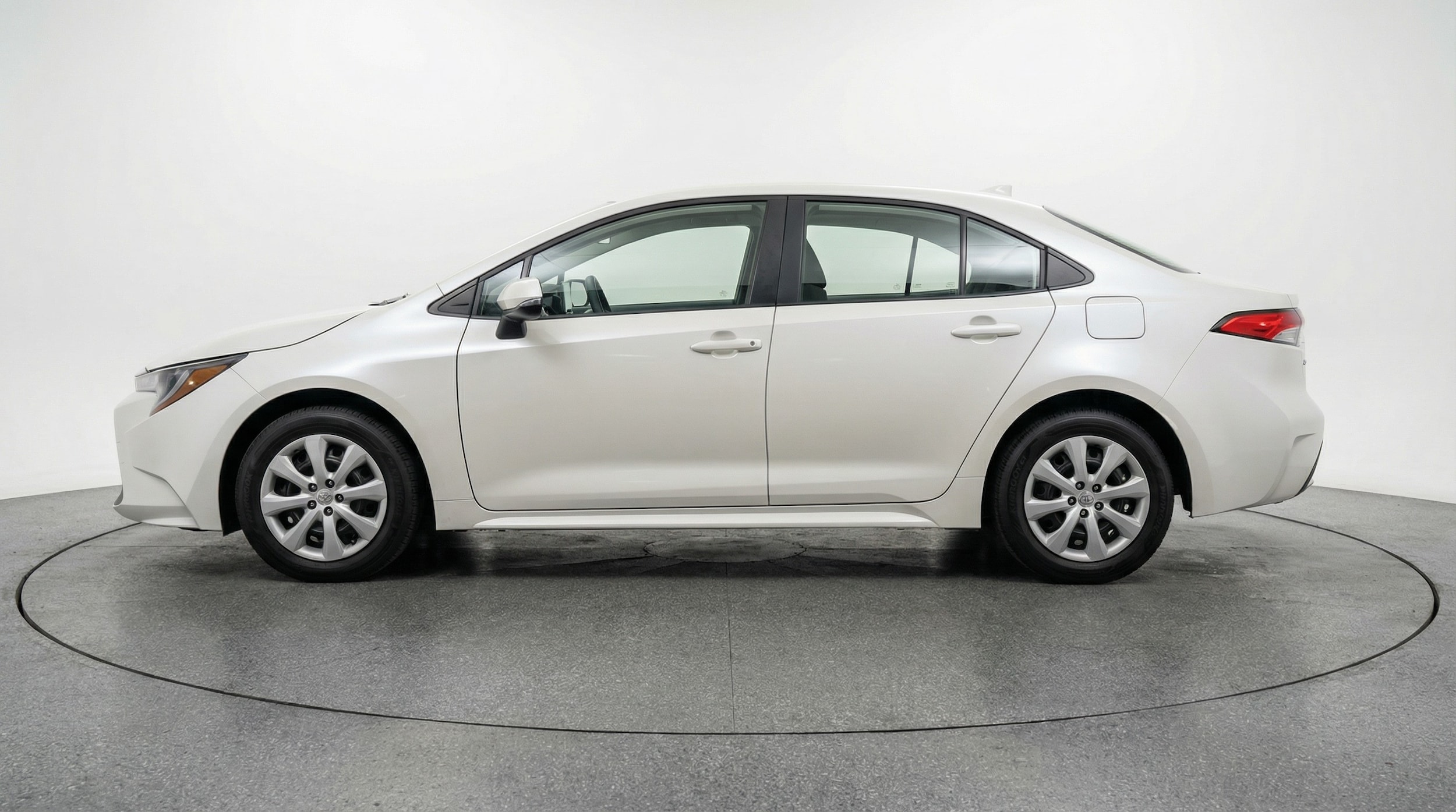 Thumbnail: 2025 Toyota Corolla - 4