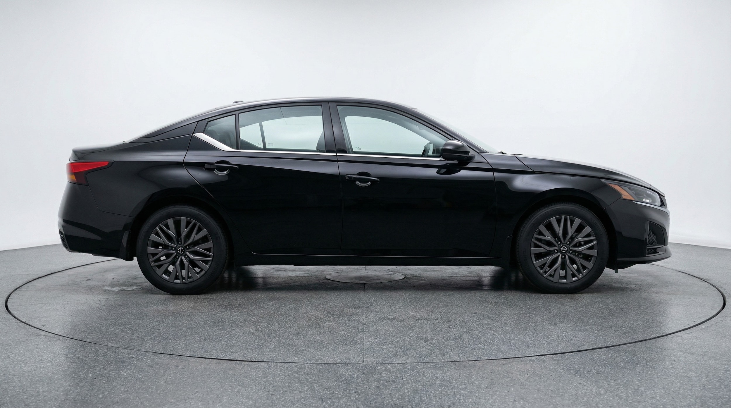 Thumbnail: 2025 Nissan Altima - 8