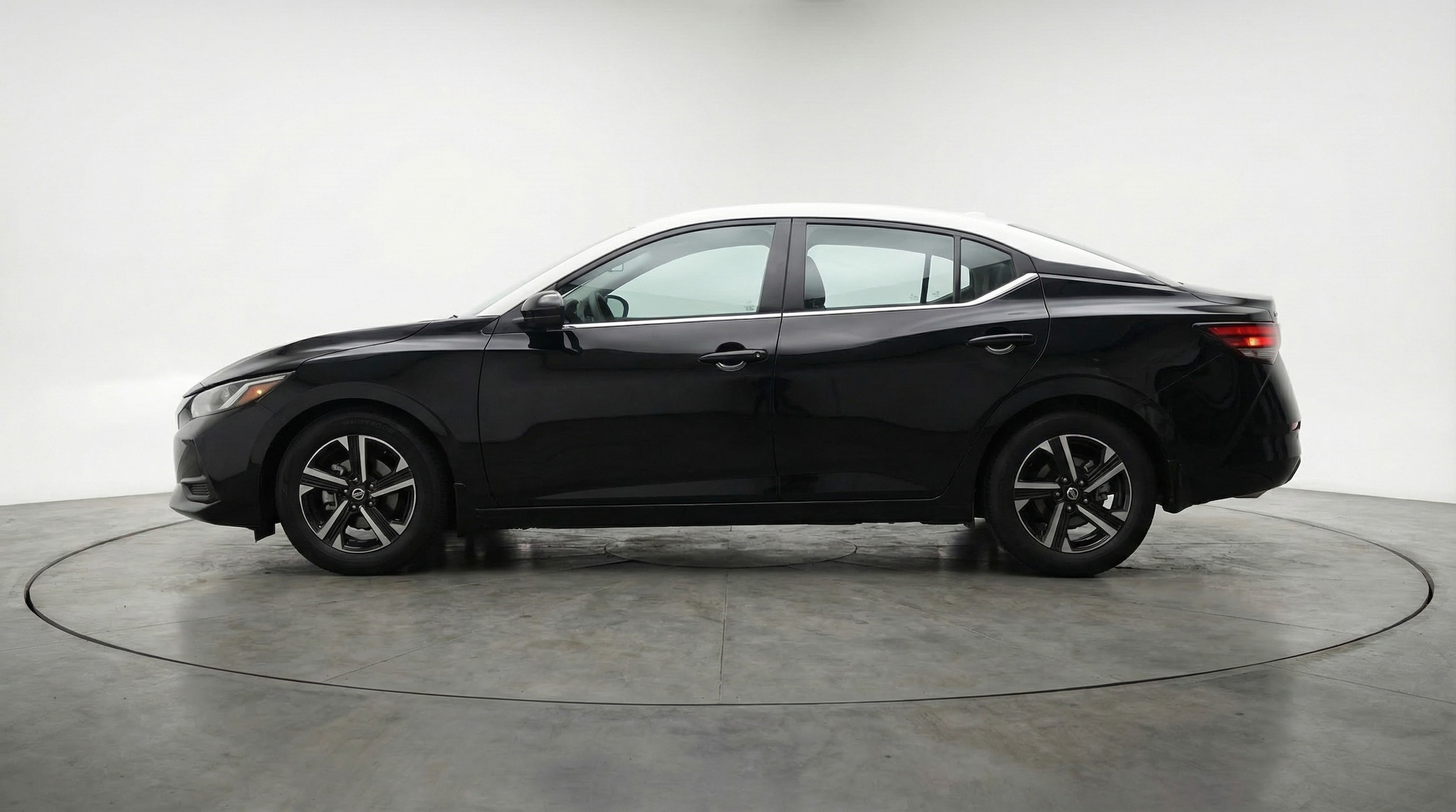 Thumbnail: 2025 Nissan Sentra - 4