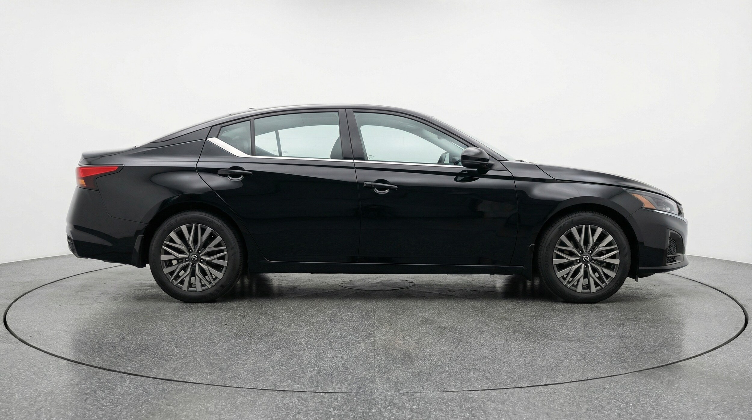 Thumbnail: 2025 Nissan Altima - 8