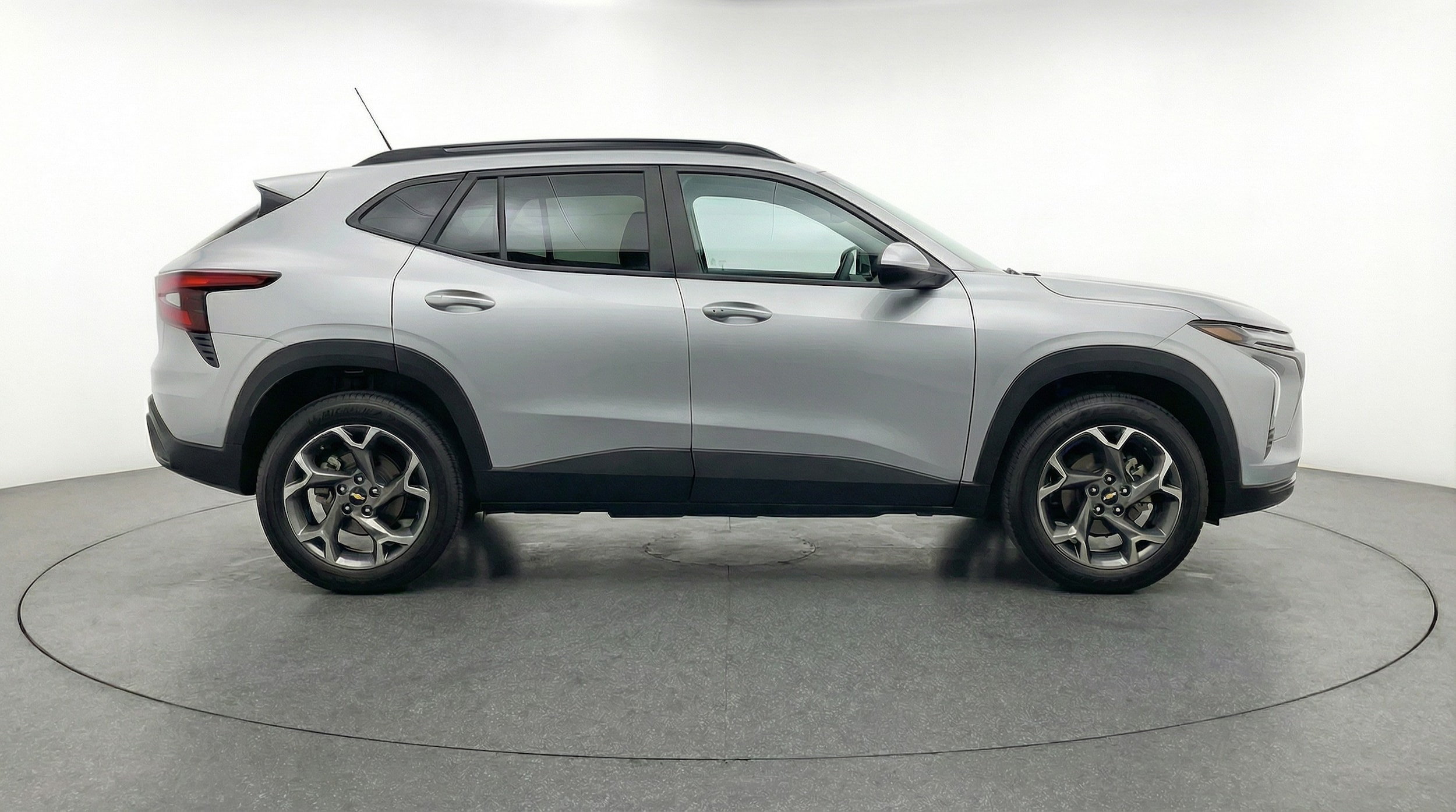 Thumbnail: 2025 Chevrolet Trax - 8