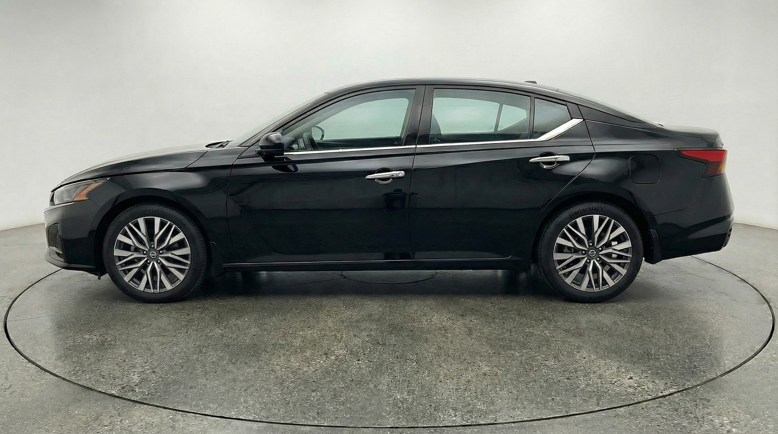 Thumbnail: 2025 Nissan Altima - 4