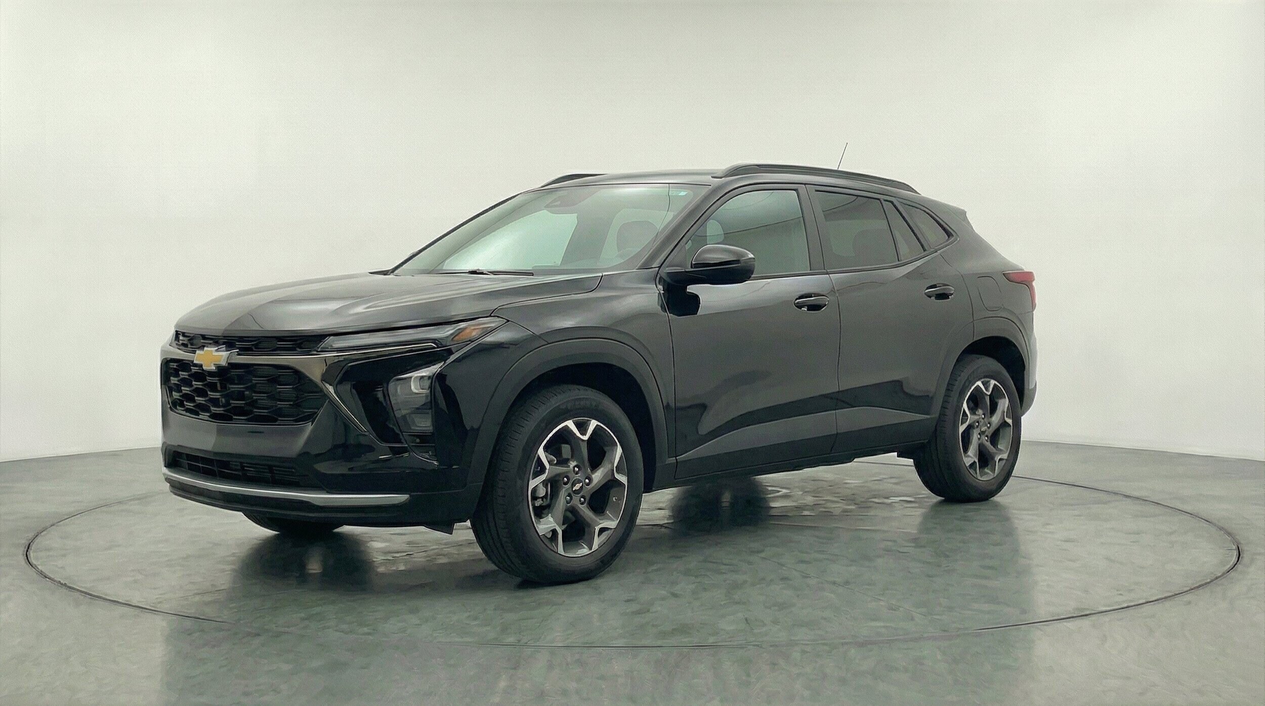 Thumbnail: 2025 Chevrolet Trax - 3