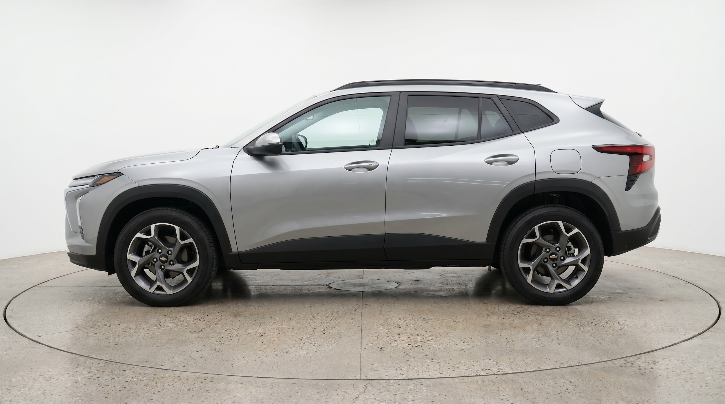 Thumbnail: 2025 Chevrolet Trax - 4