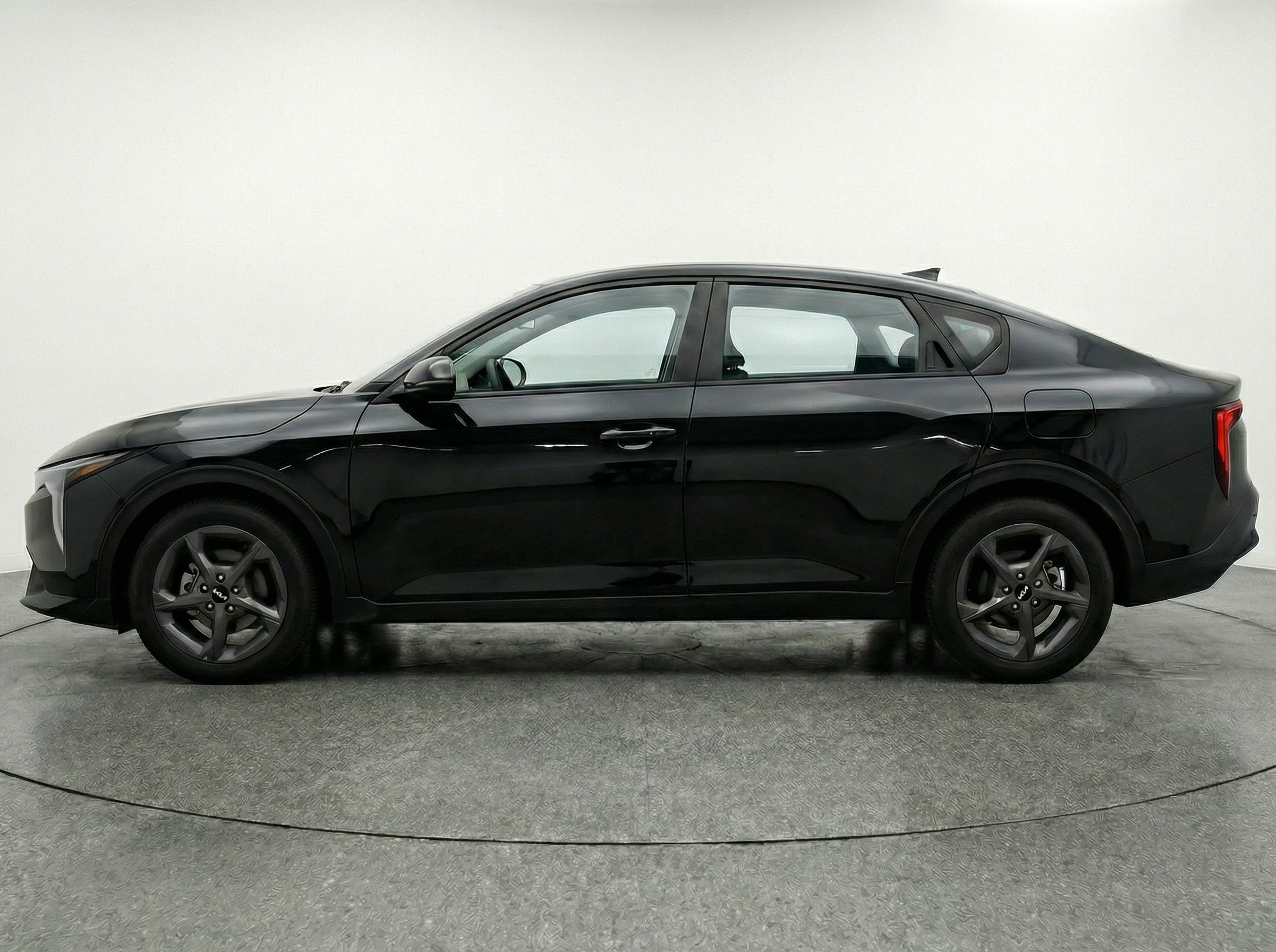 Thumbnail: 2025 Kia K4 - 4