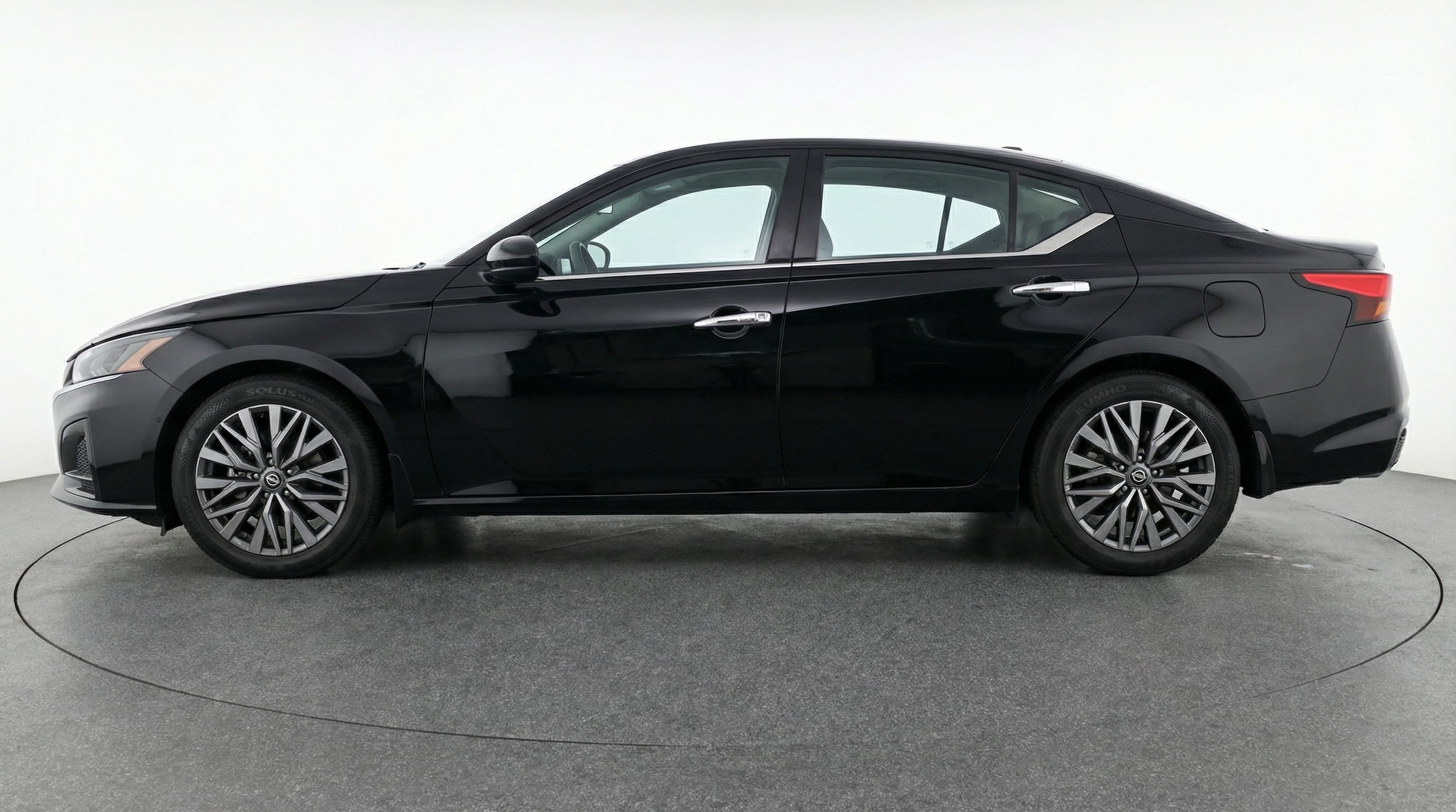 Thumbnail: 2025 Nissan Altima - 4