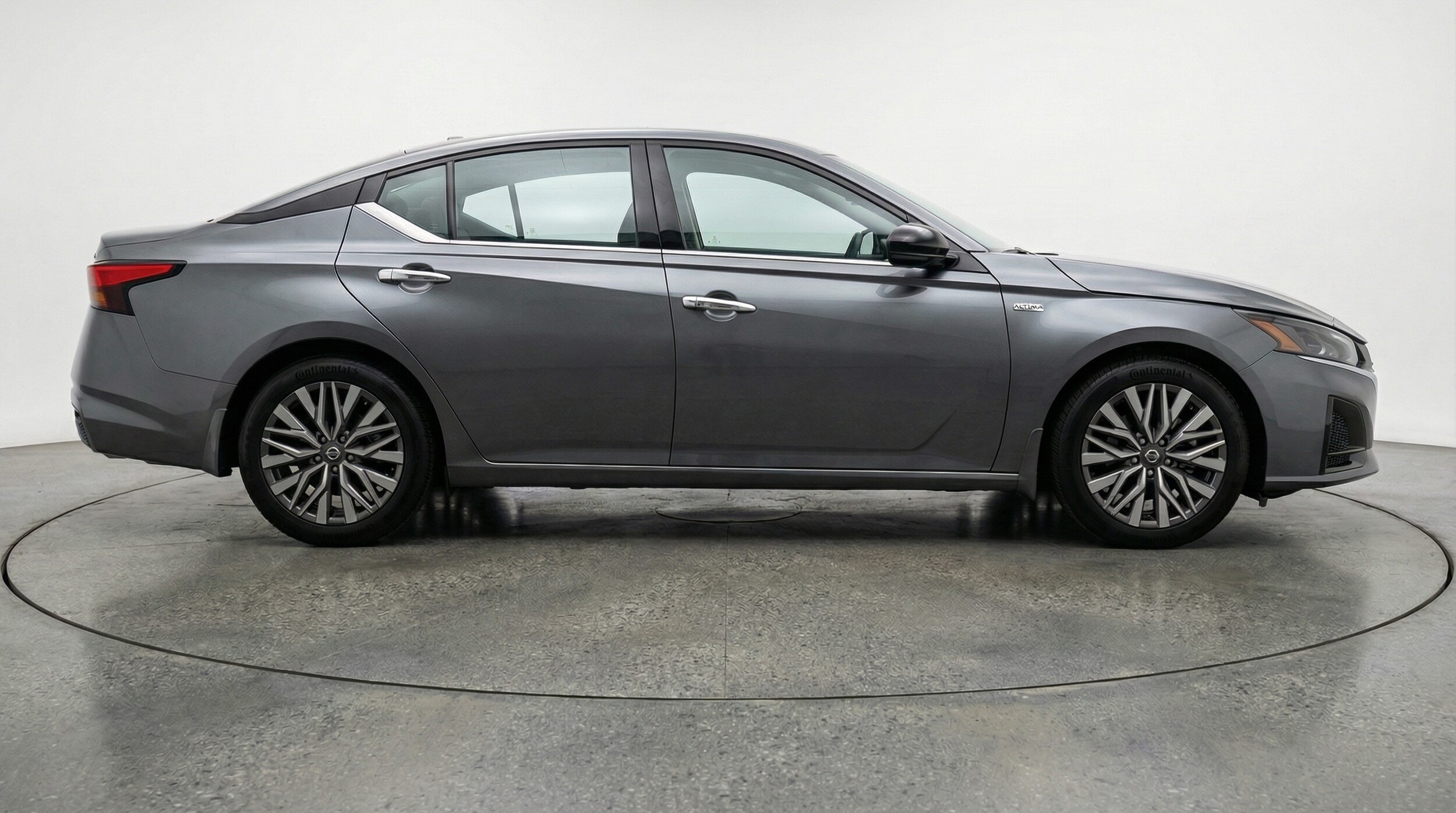 Thumbnail: 2025 Nissan Altima - 8